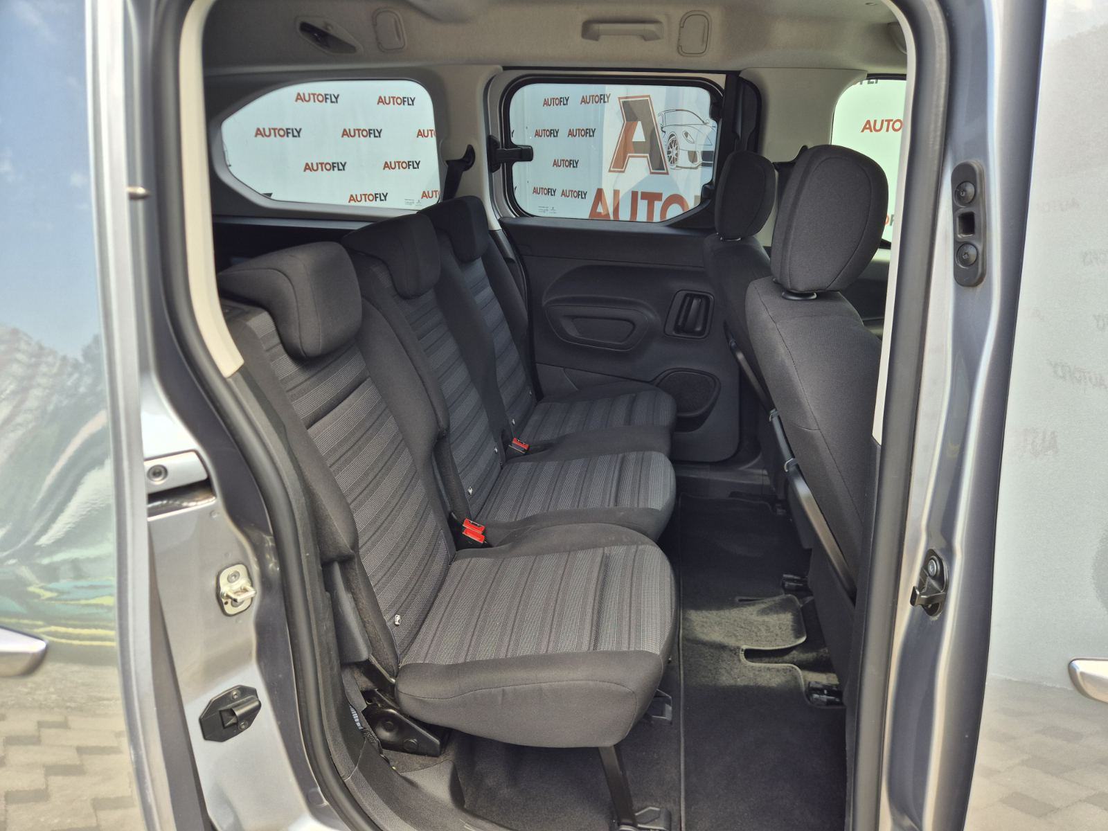Opel Combo Life 1.5D L2H1, 7 sjedala, HR auto, Kamera, Tempmat, PDV, fotografija 15