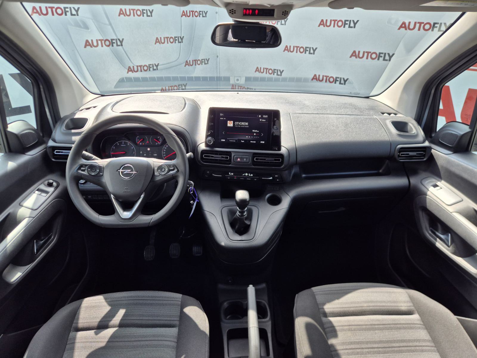 Opel Combo Life 1.5D L2H1, 7 sjedala, HR auto, Kamera, Tempmat, PDV, fotografija 12