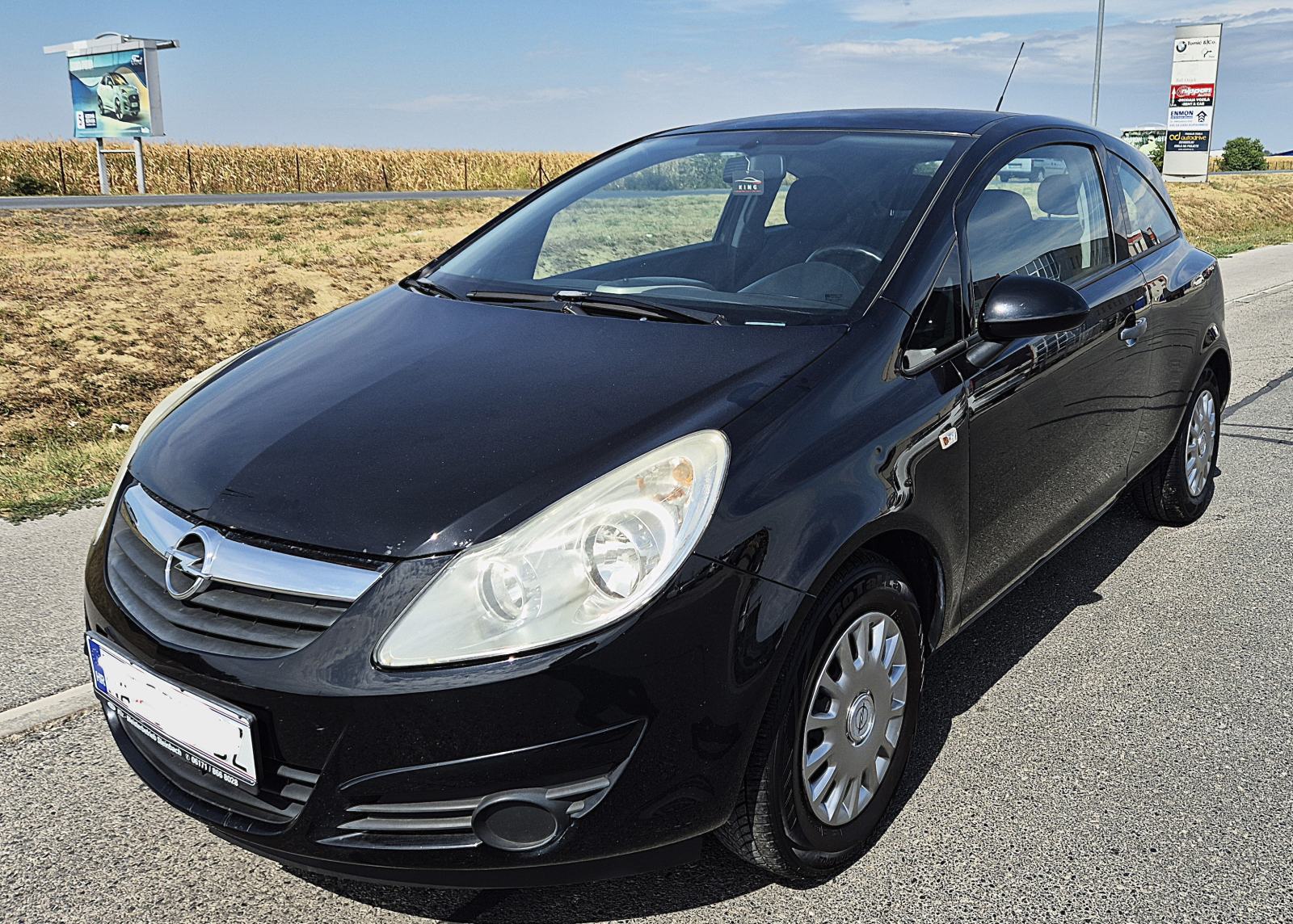 Opel Corsa 1,0 12V **REG. DO 01 /2027 .G.**, fotografija 2