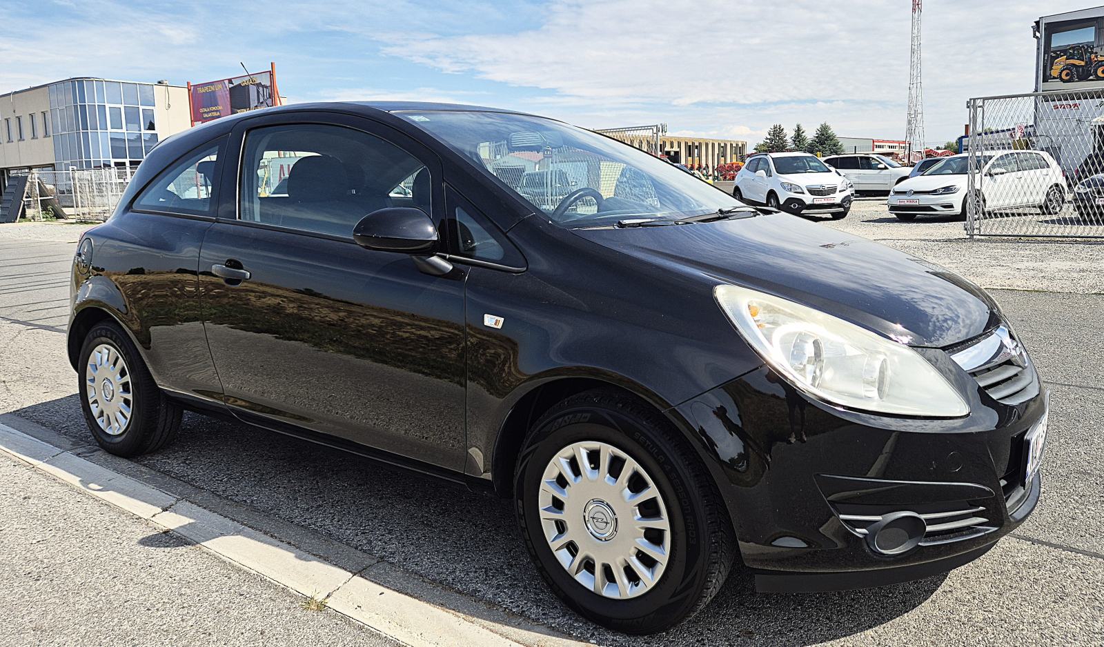Opel Corsa 1,0 12V **REG. DO 01 /2027 .G.**, fotografija 4