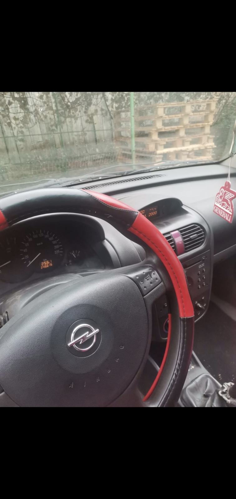 Opel Corsa 1,0, fotografija 7
