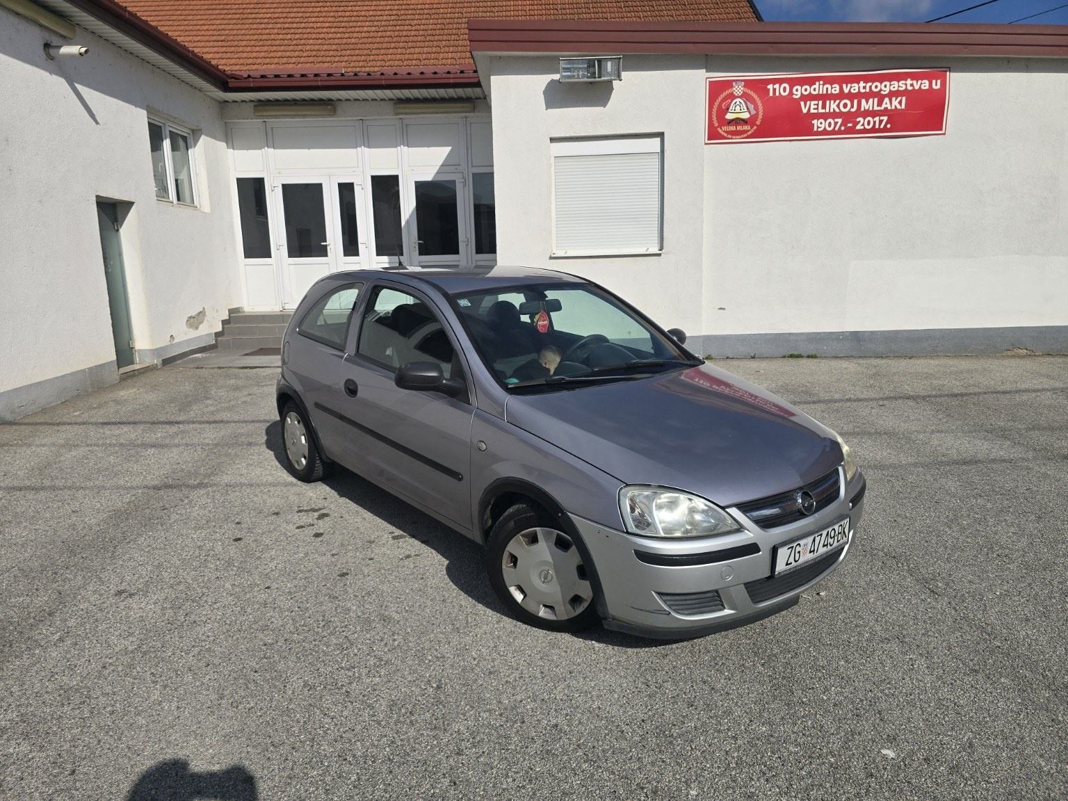 Opel Corsa 1,2 16V 2006 godina, fotografija 1