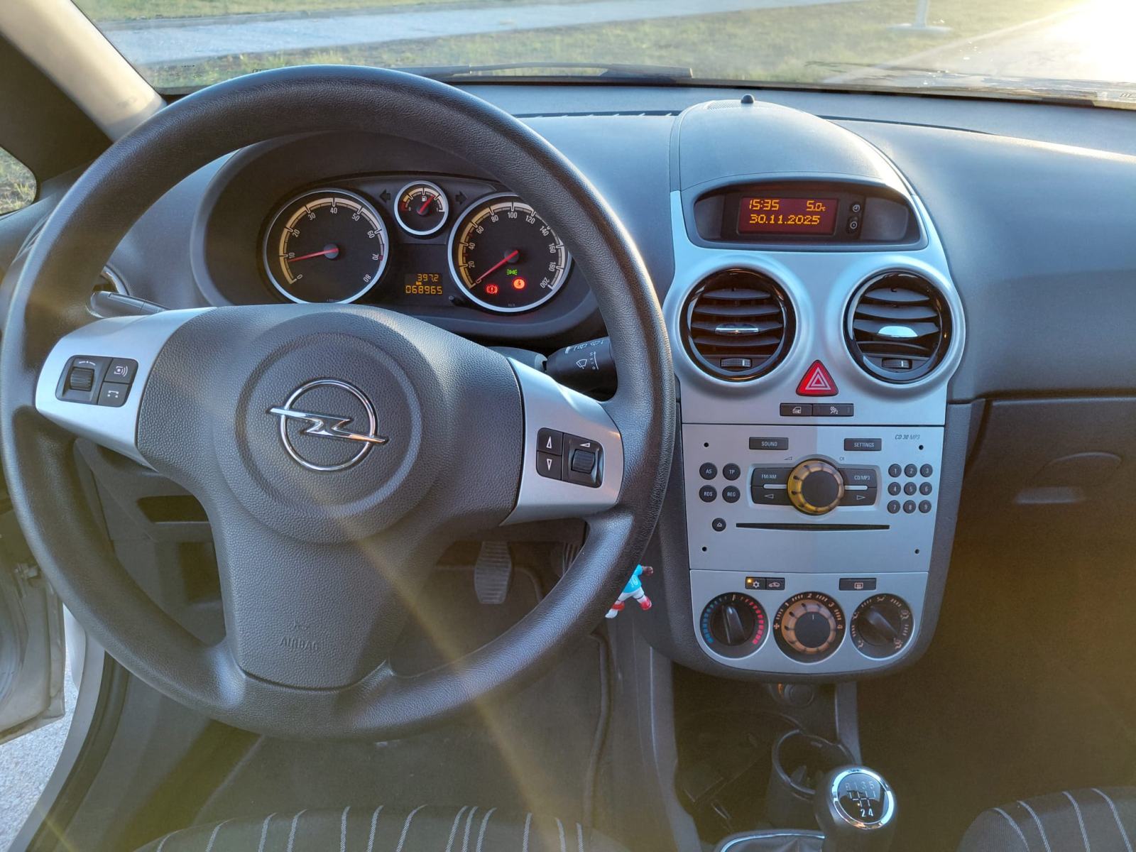 Opel Corsa 1,2 16V - 2010. god. ~ 69.000 km, fotografija 8