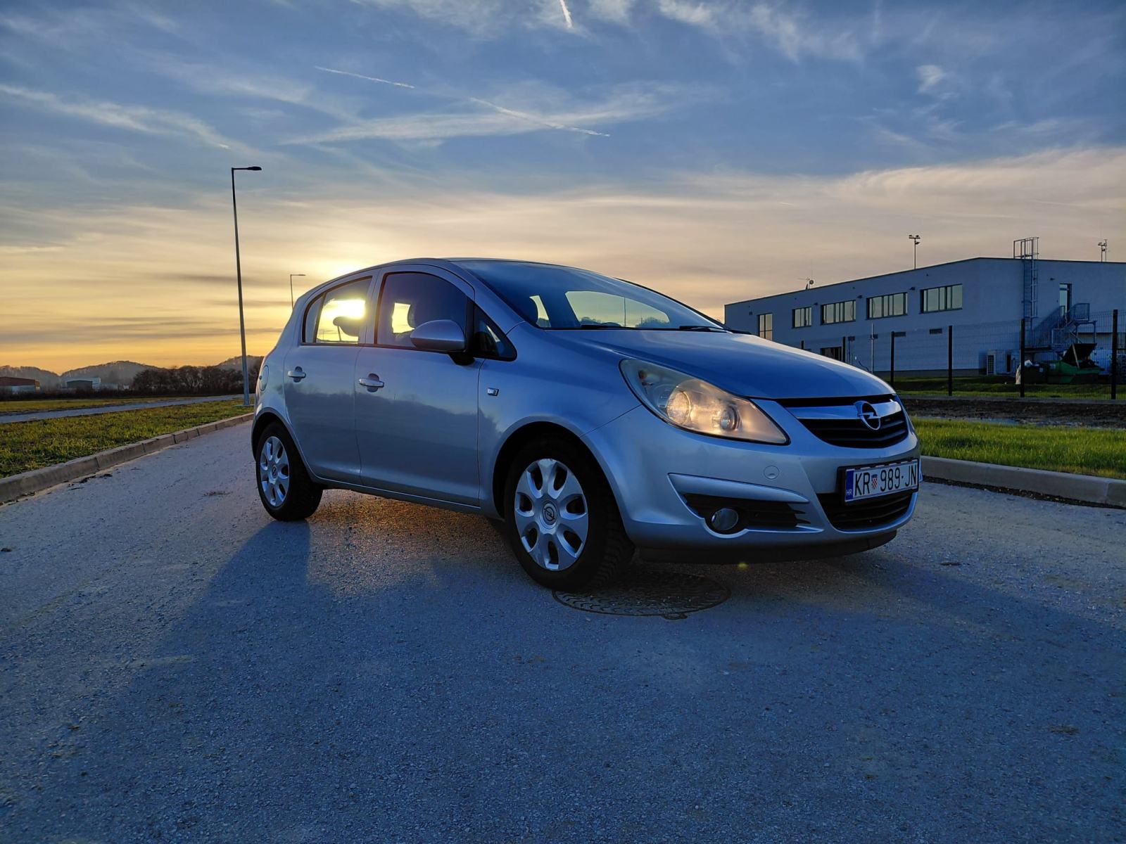 Opel Corsa 1,2 16V - 2010. god. ~ 69.000 km, fotografija 3