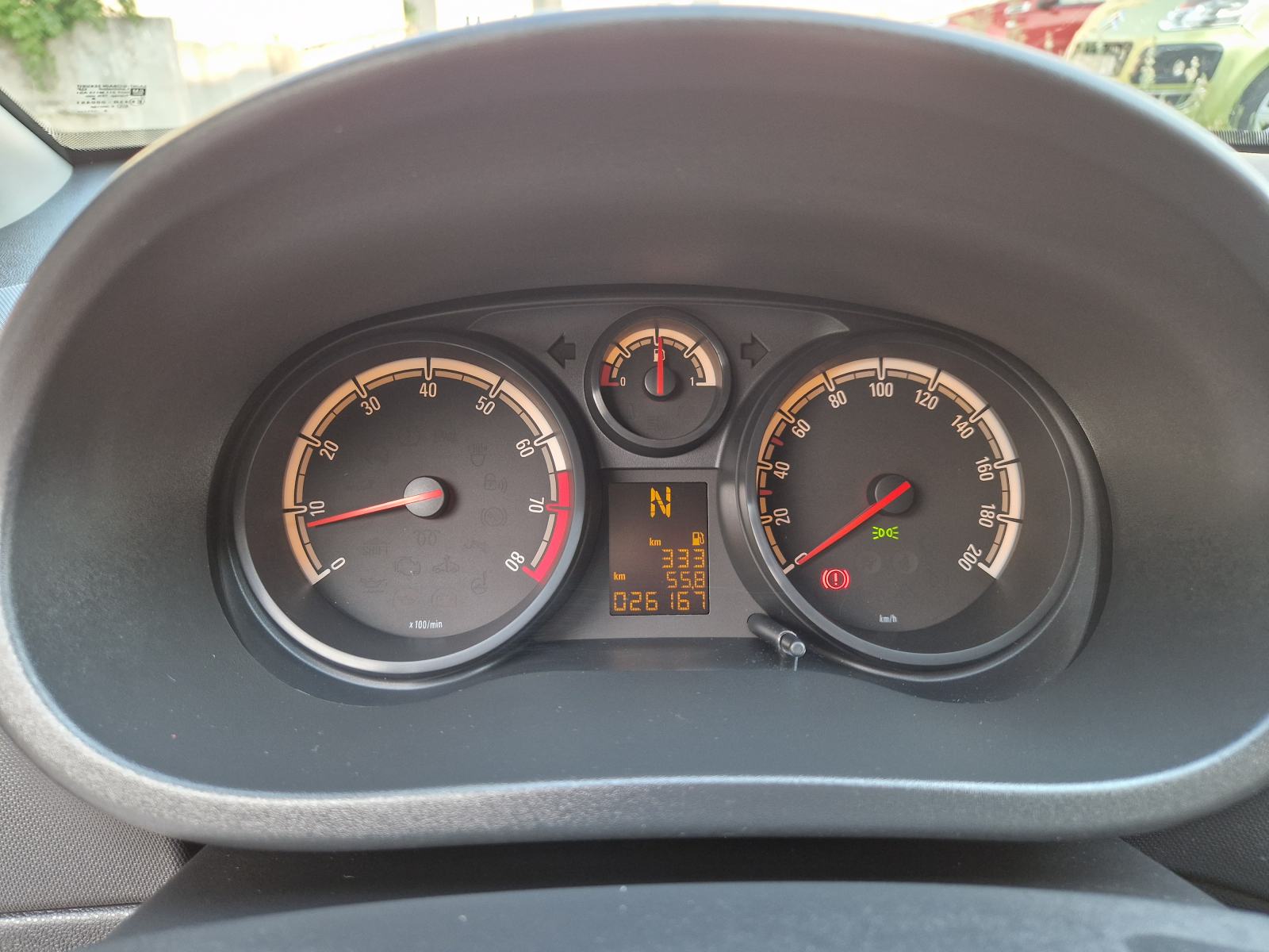 Opel Corsa 1,2 16V AUTOMATIK, fotografija 6