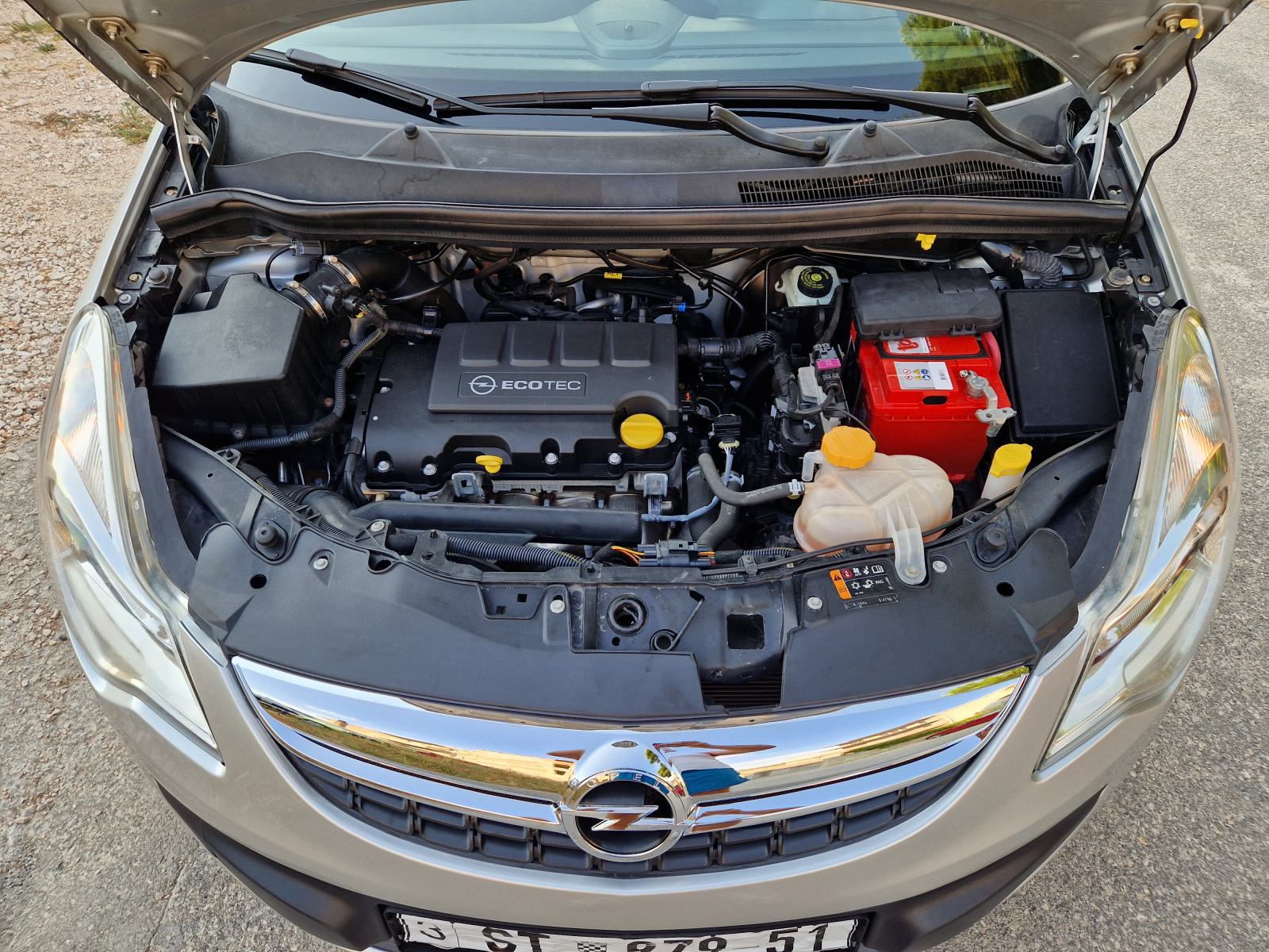 Opel Corsa 1,2 16V AUTOMATIK, fotografija 17