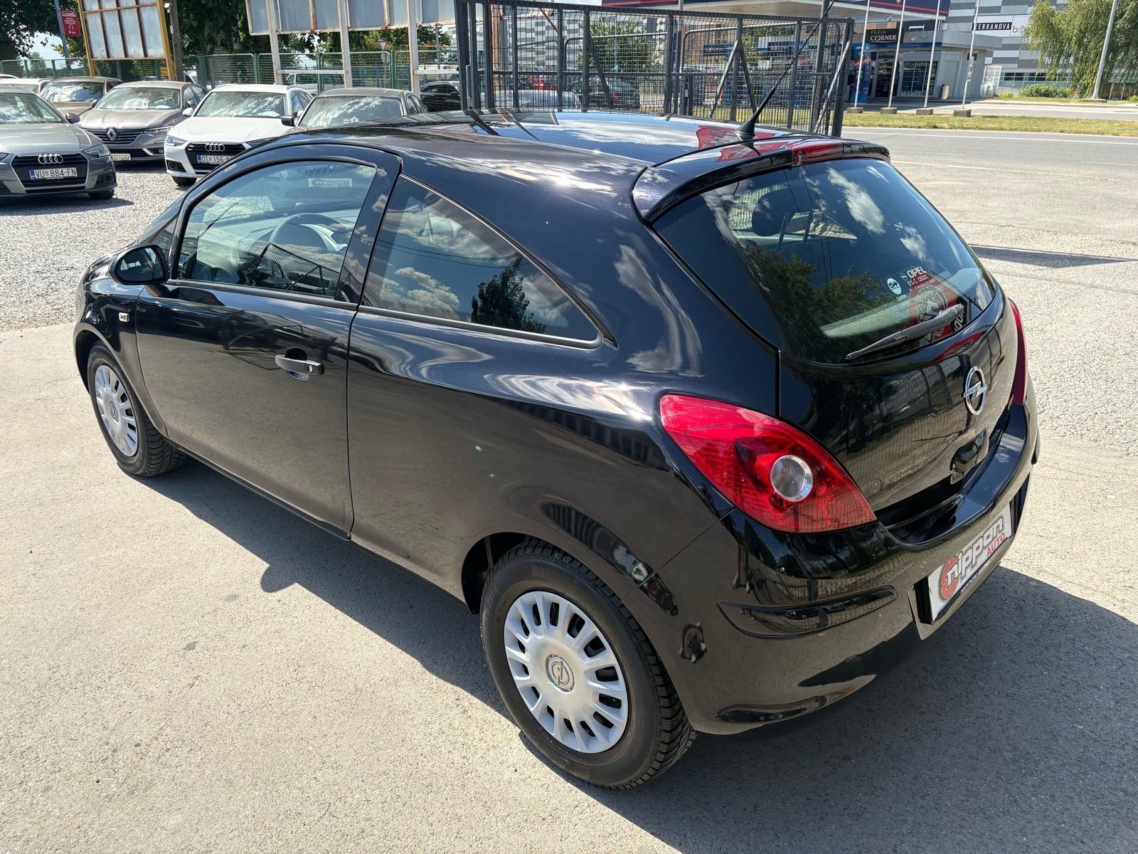 Opel Corsa 1,2 16V KLIMA - HR. AUTO - AUTOKREDIT, fotografija 4