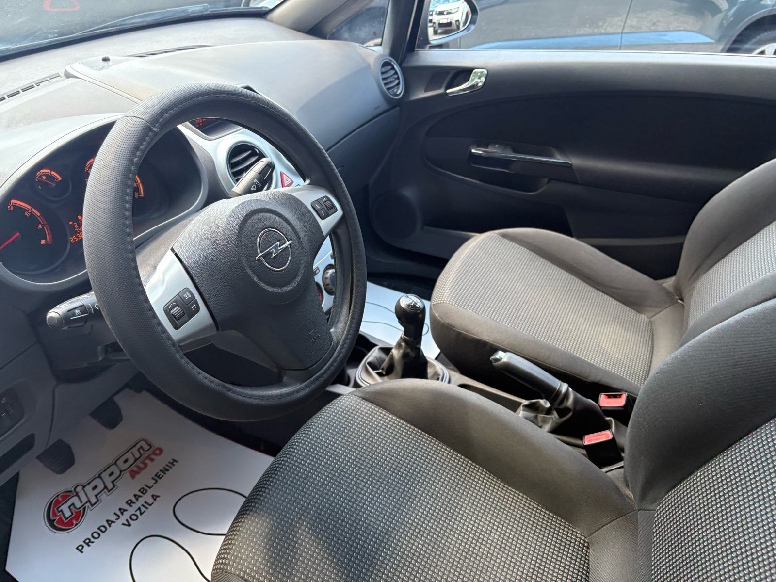 Opel Corsa 1,2 16V KLIMA - HR. AUTO - AUTOKREDIT, fotografija 10