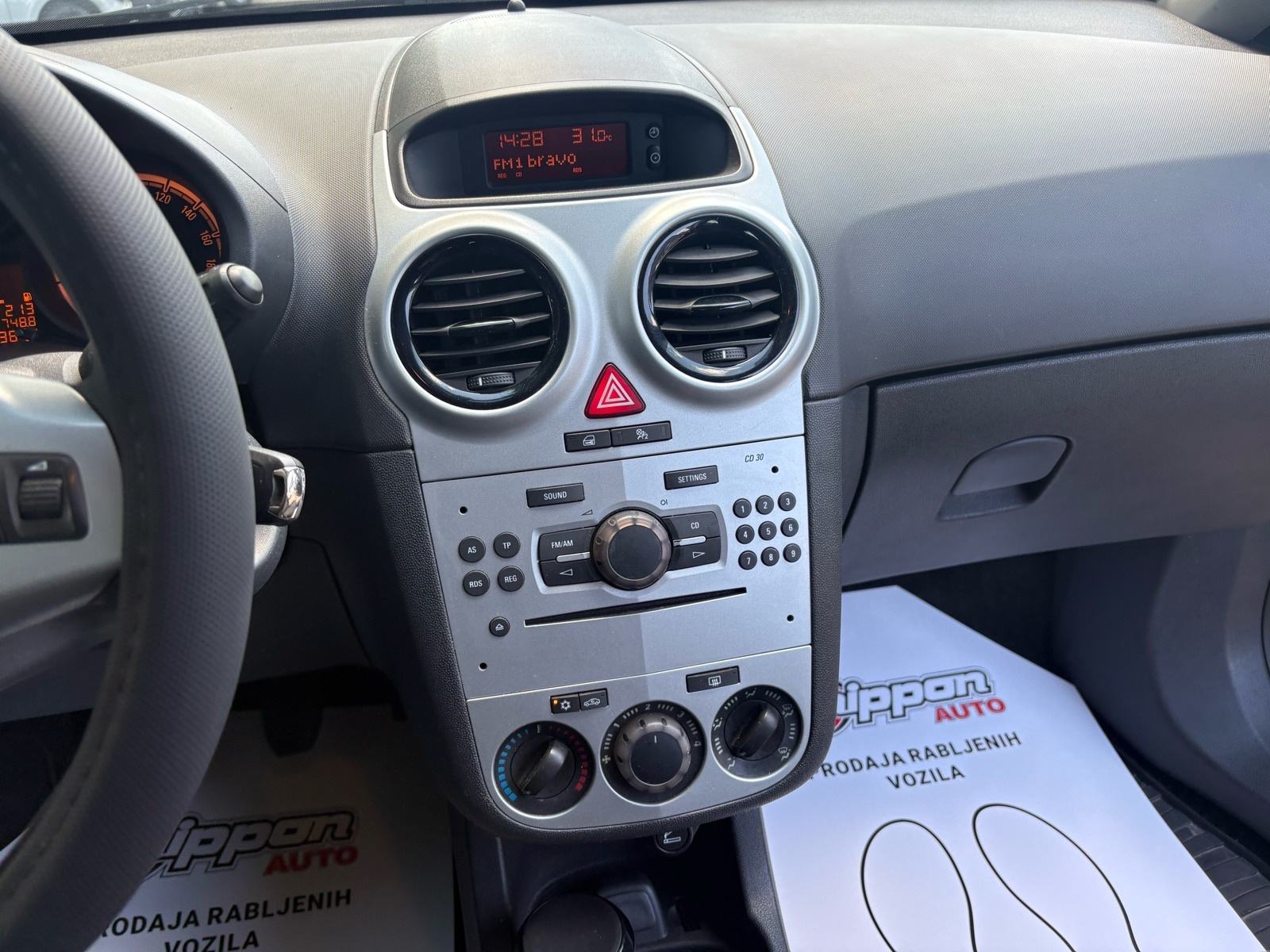 Opel Corsa 1,2 16V KLIMA - HR. AUTO - AUTOKREDIT, fotografija 15