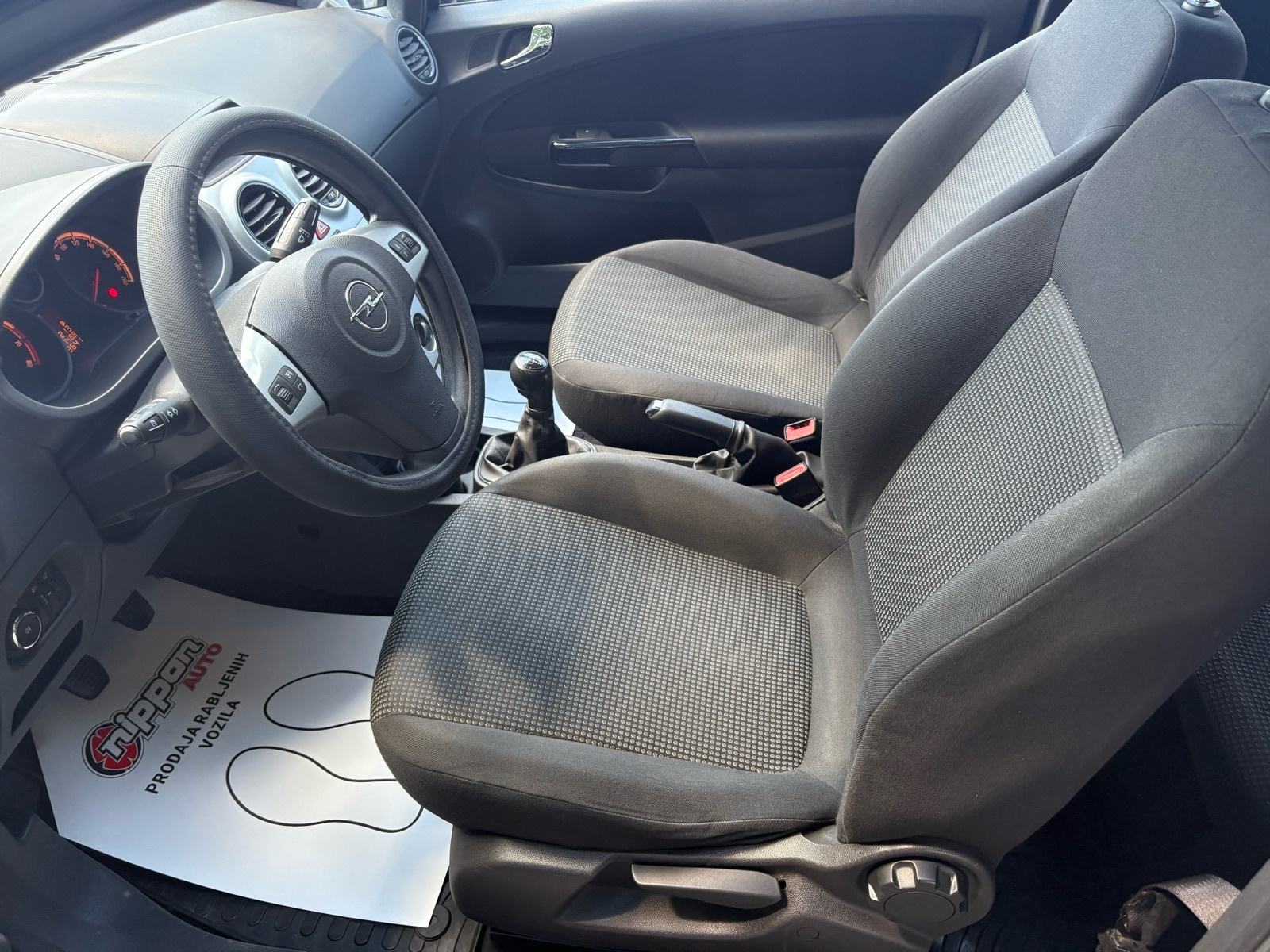 Opel Corsa 1,2 16V KLIMA - HR. AUTO - AUTOKREDIT, fotografija 11