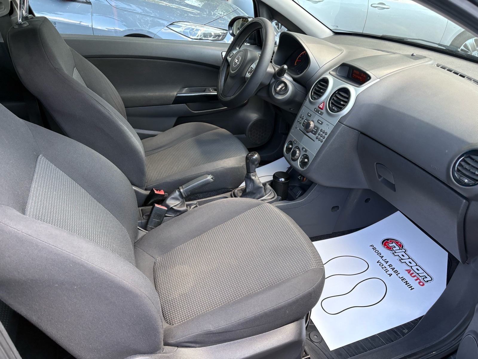 Opel Corsa 1,2 16V KLIMA - HR. AUTO - AUTOKREDIT, fotografija 19