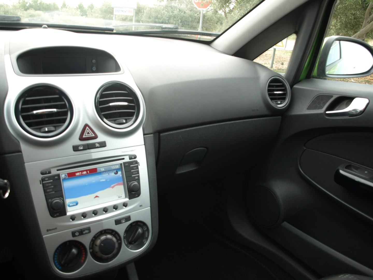 Opel Corsa 1,2 16V plin, navigacija,tempomat,PRILIKA, fotografija 14