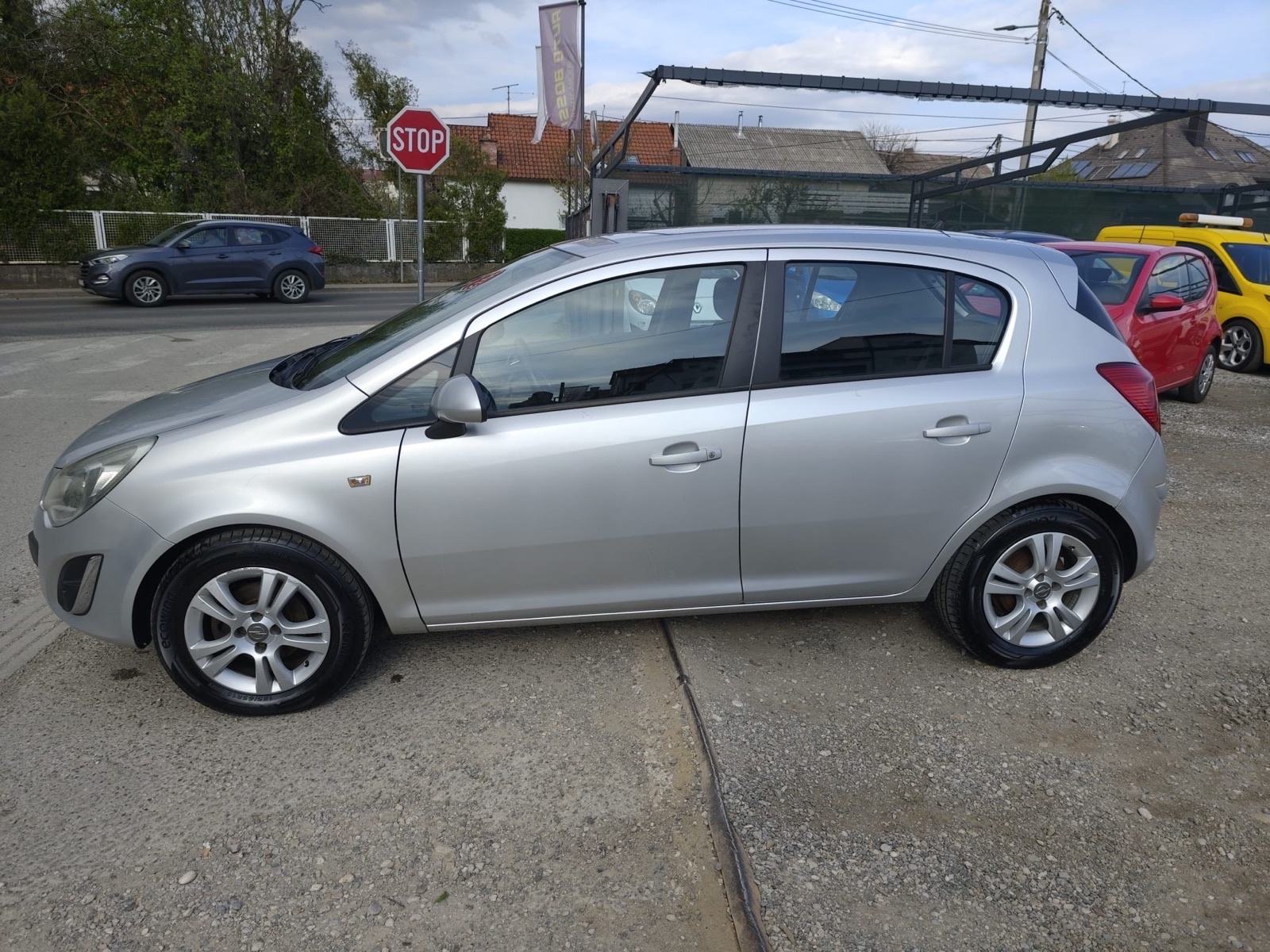 Opel Corsa 1,2 16V / REG 1 GOD !! / 5 VRATA !!, fotografija 13