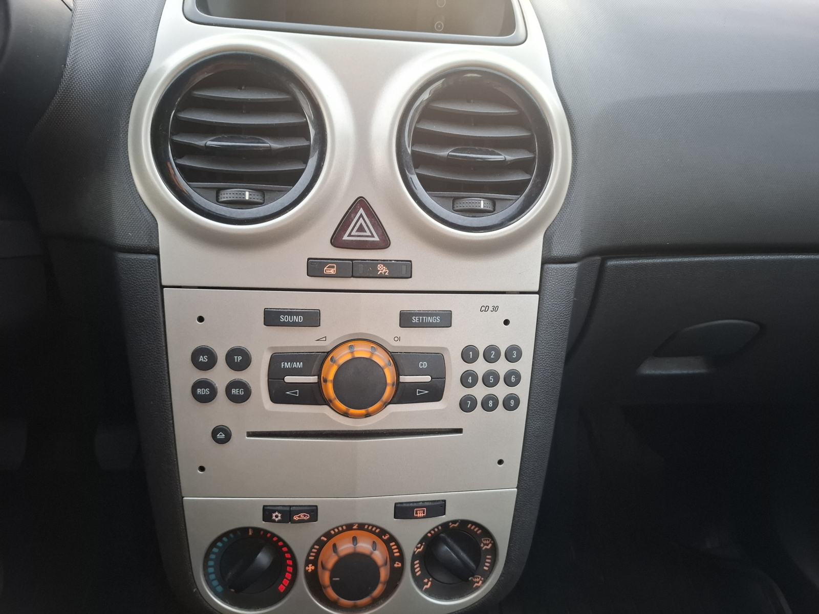Opel Corsa 1.2 i, 16v, SAMO 158000 KM, POTVRDA O KM, VRHUNSKI !, fotografija 10