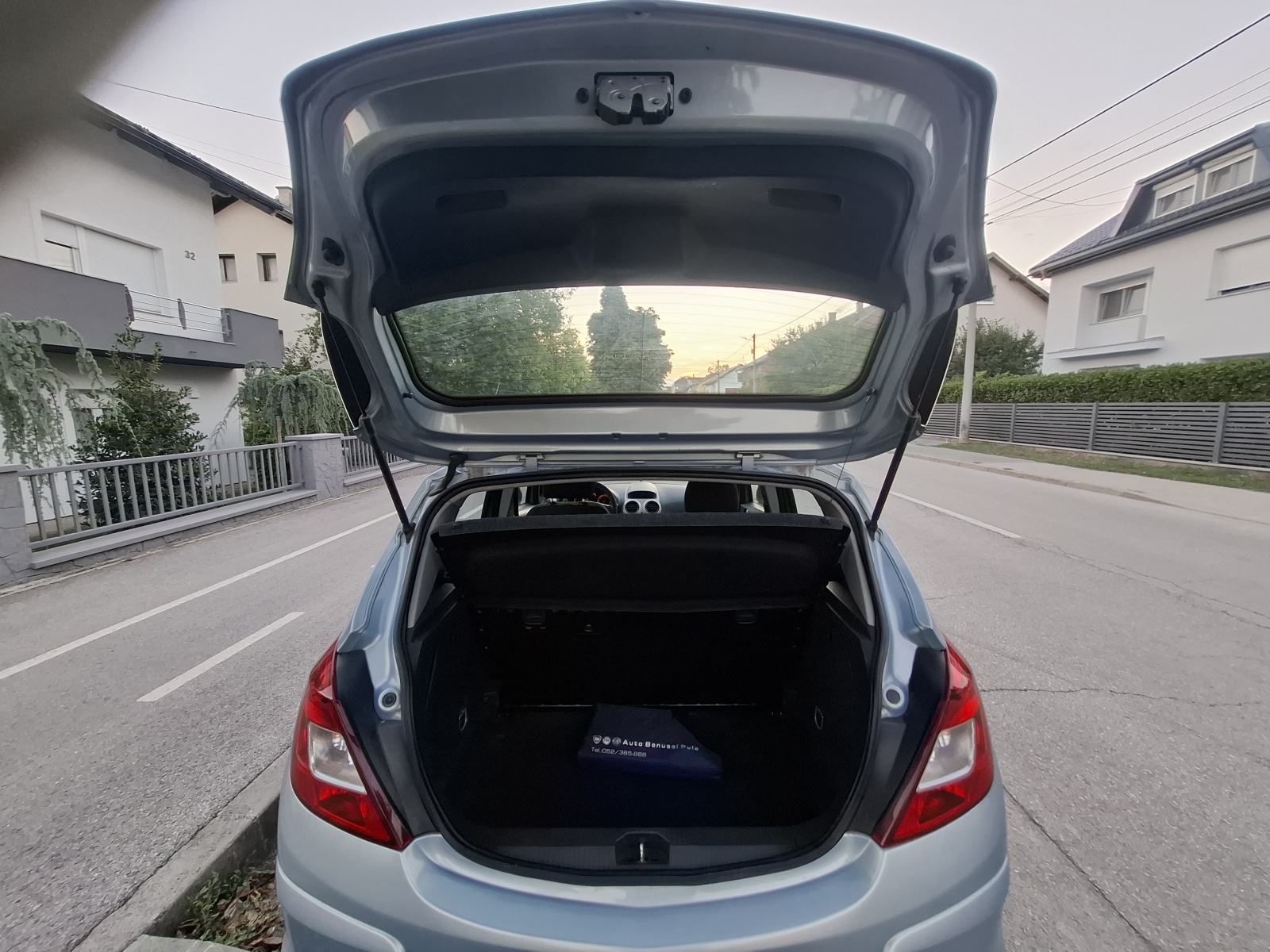 Opel Corsa 1.2 i, 16v, SAMO 158000 KM, POTVRDA O KM, VRHUNSKI !, fotografija 18