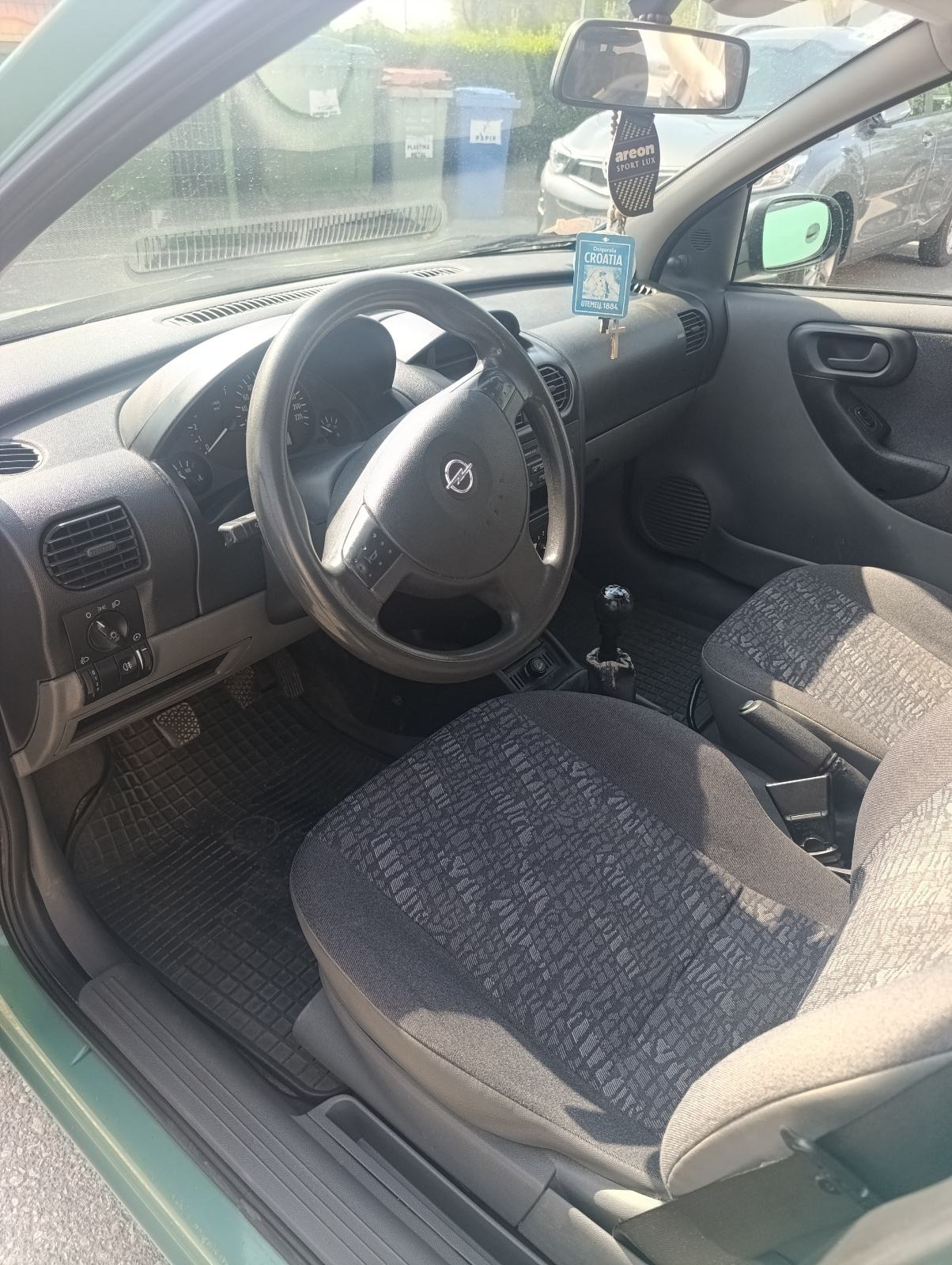 Opel Corsa 1,2 16V "PRVI VLASNIK", fotografija 5