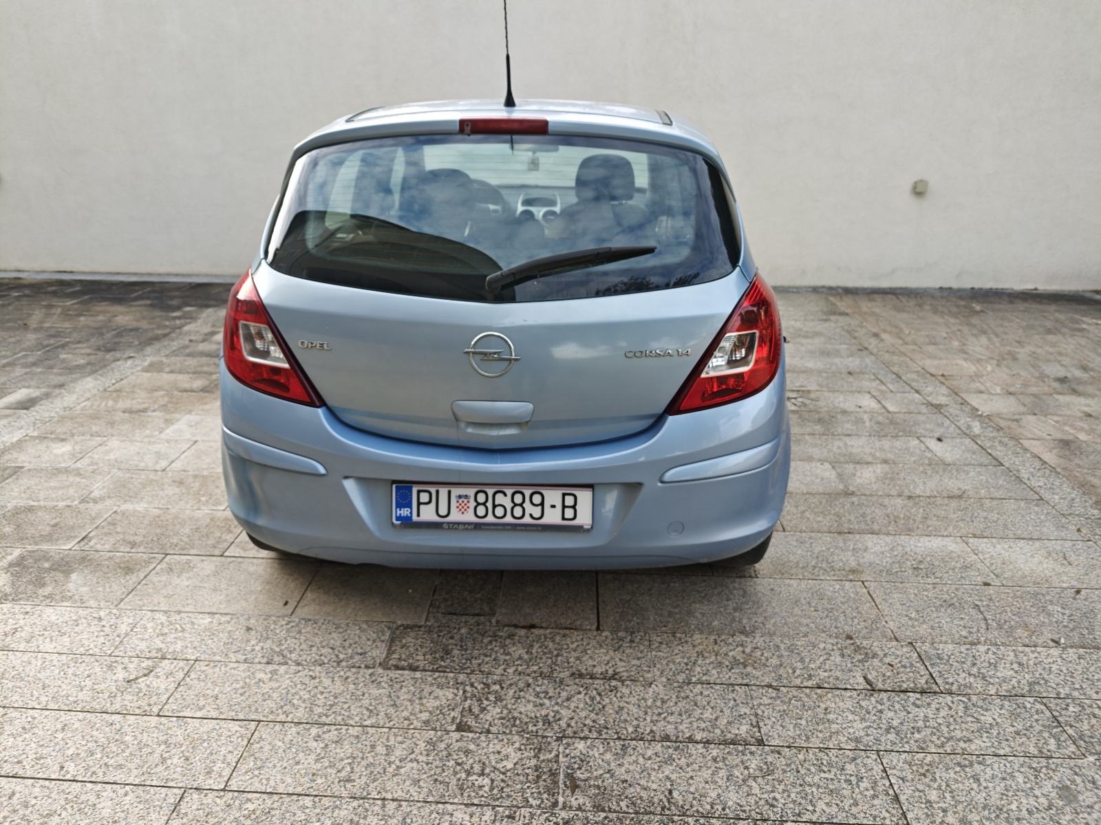 OPEL CORSA 1,4 16V 2007' REG 11/26. OTIŠLA BRTVA GLAVE, fotografija 2