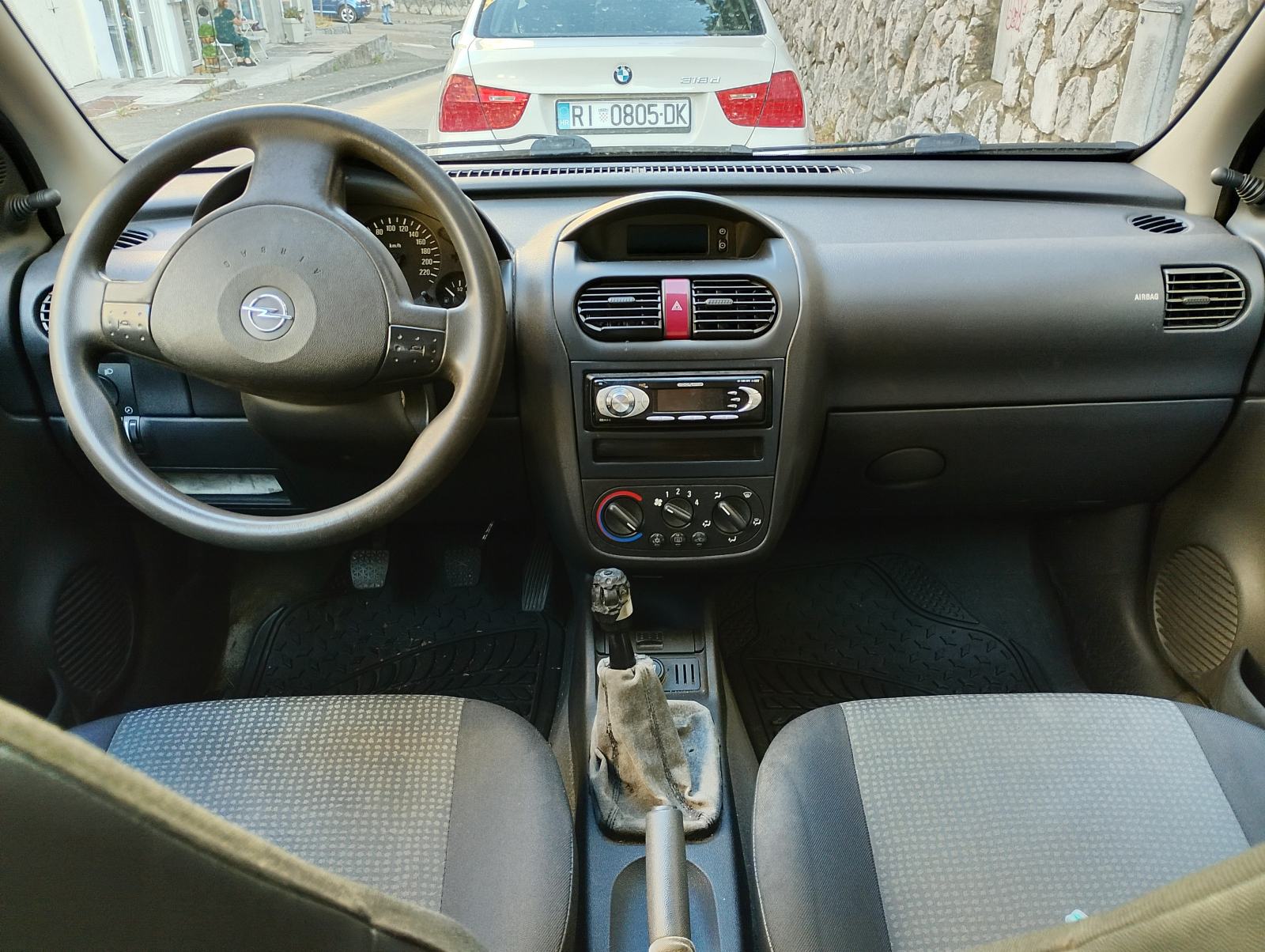 Opel Corsa 1,2 16V, fotografija 3