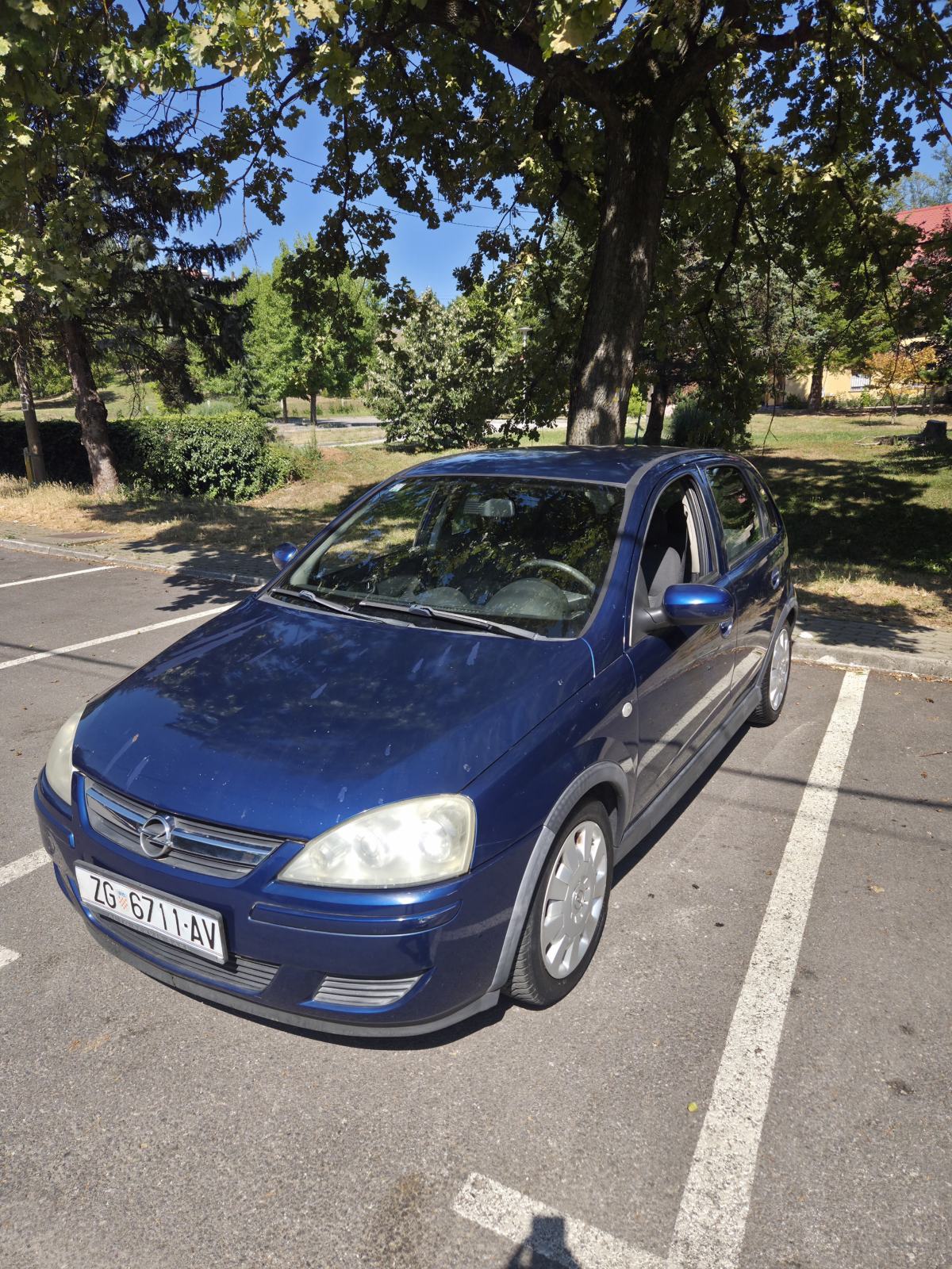 Opel Corsa 1,2 16V, pogled izvana - slika 1