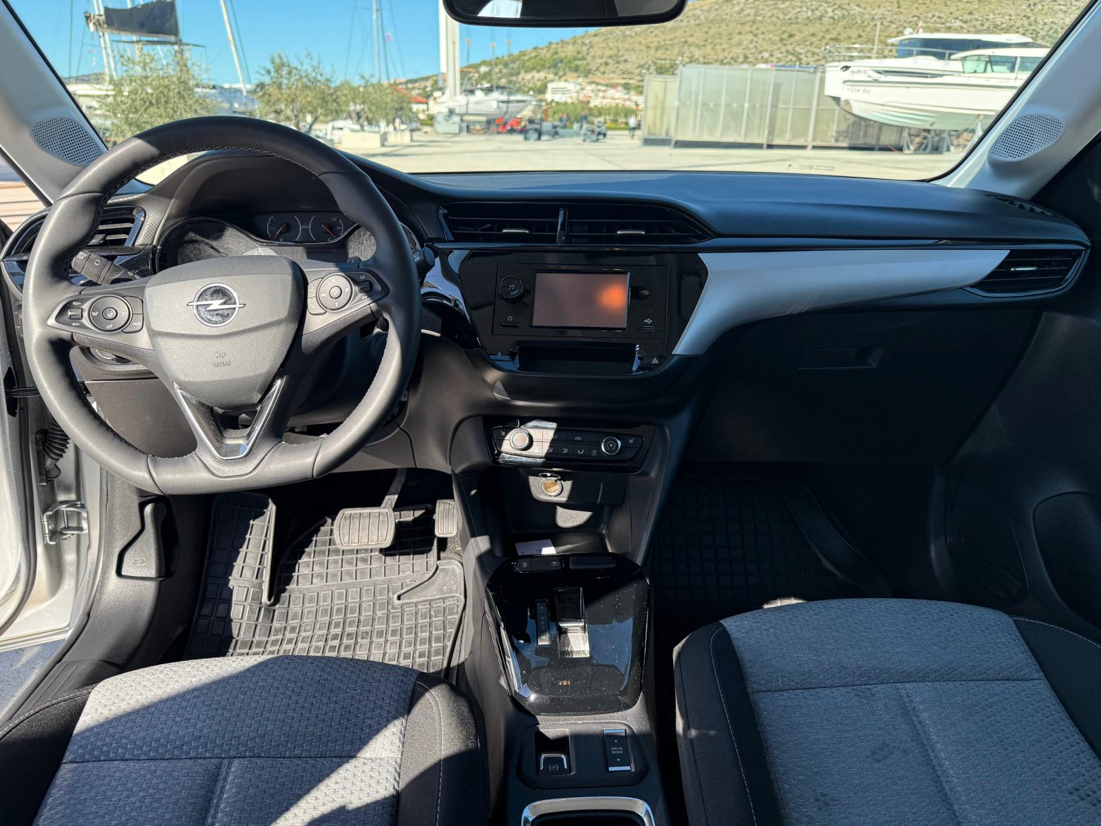 Opel Corsa 1,2 automatik, fotografija 11