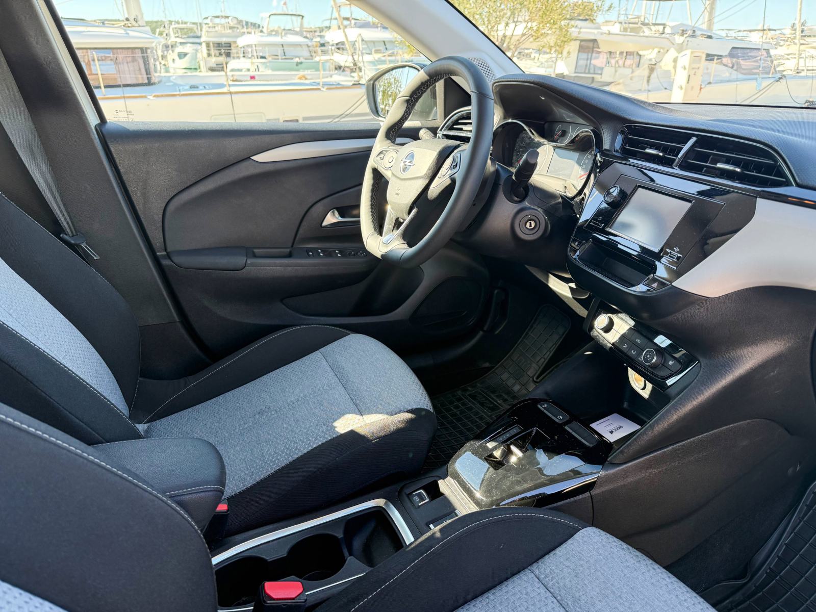 Opel Corsa 1,2 automatik, fotografija 12