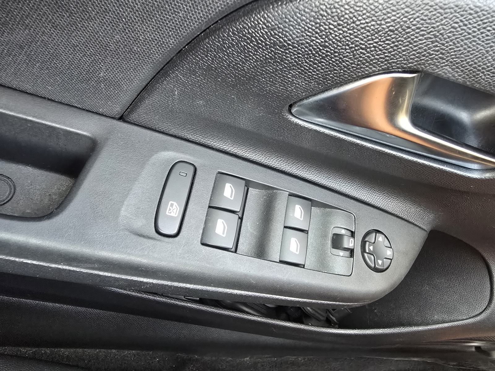 Opel Corsa 1,2 automatik, fotografija 9