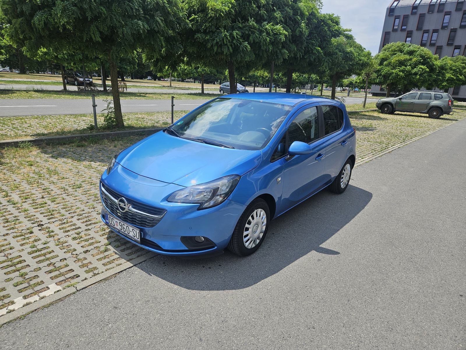 Opel Corsa 1,2 četiri cilindra lanac, pogled izvana - slika 1