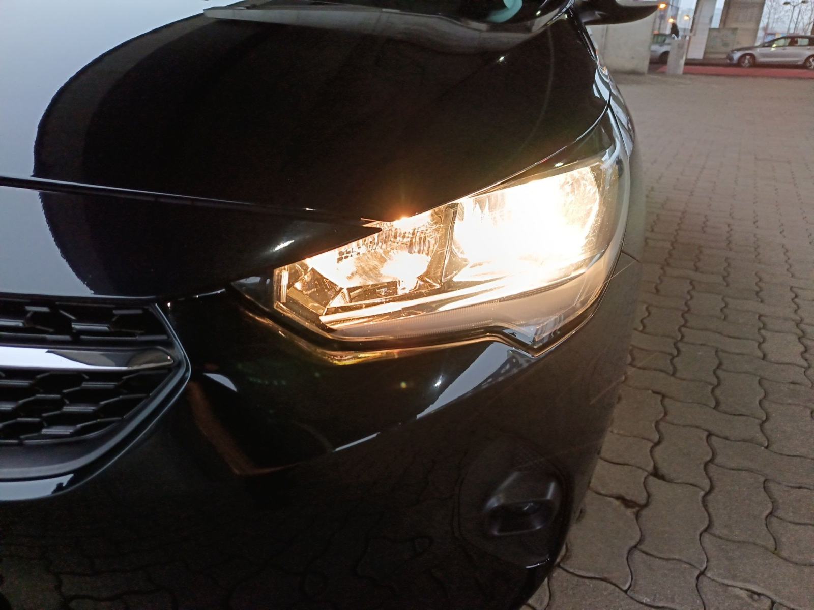 Opel Corsa 1.2 EDITION - 3 godine jamstva, fotografija 10