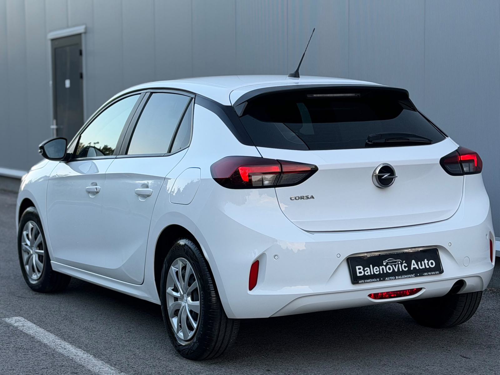 Opel Corsa 1,2 Edition 5 Vrata •82.000 Km• Klima • Navi • Top stanje •, fotografija 12