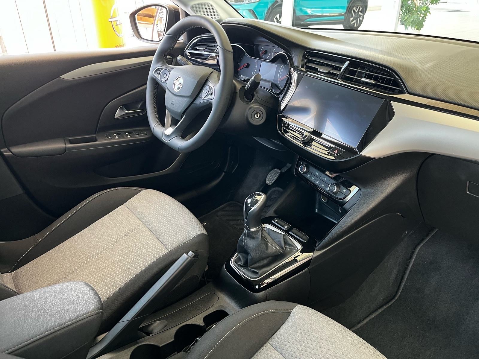 Opel Corsa 1,2 Edition - JAMSTVO- Parking senzori, Grijana sjedala, fotografija 8