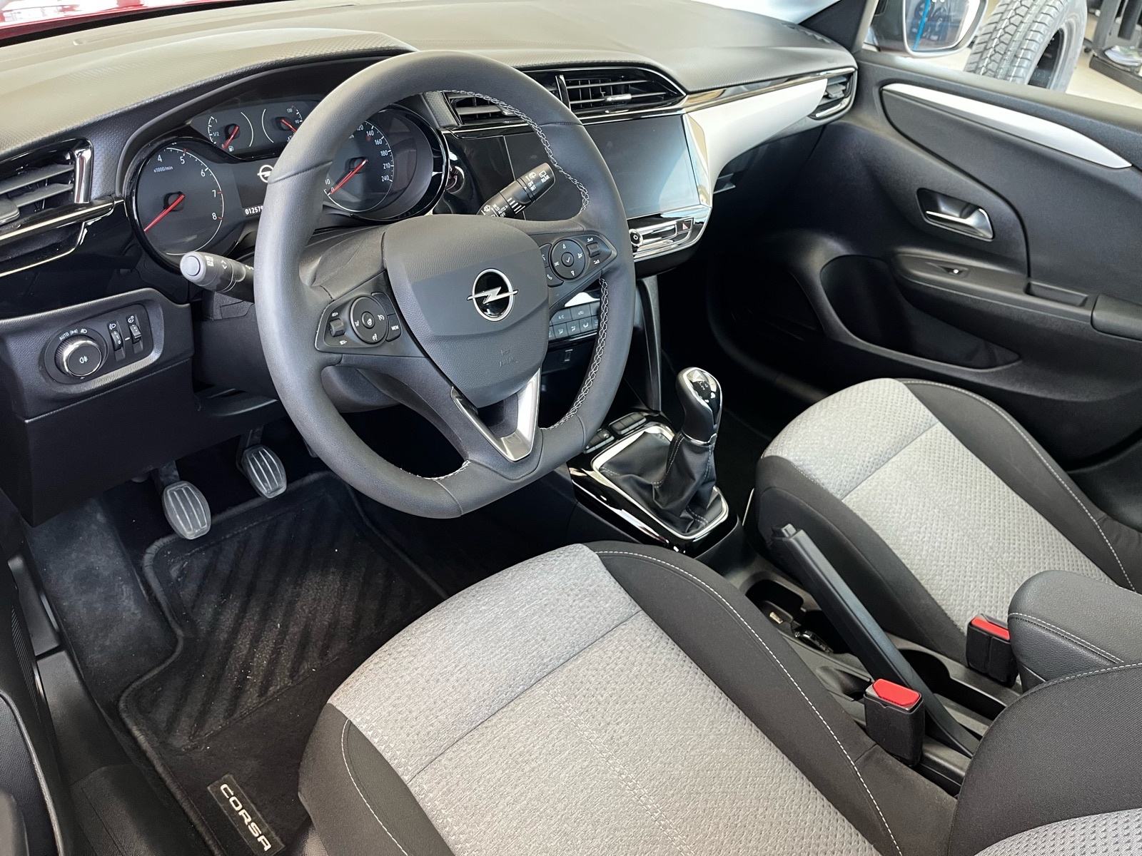 Opel Corsa 1,2 Edition - JAMSTVO- Parking senzori, Grijana sjedala, fotografija 9