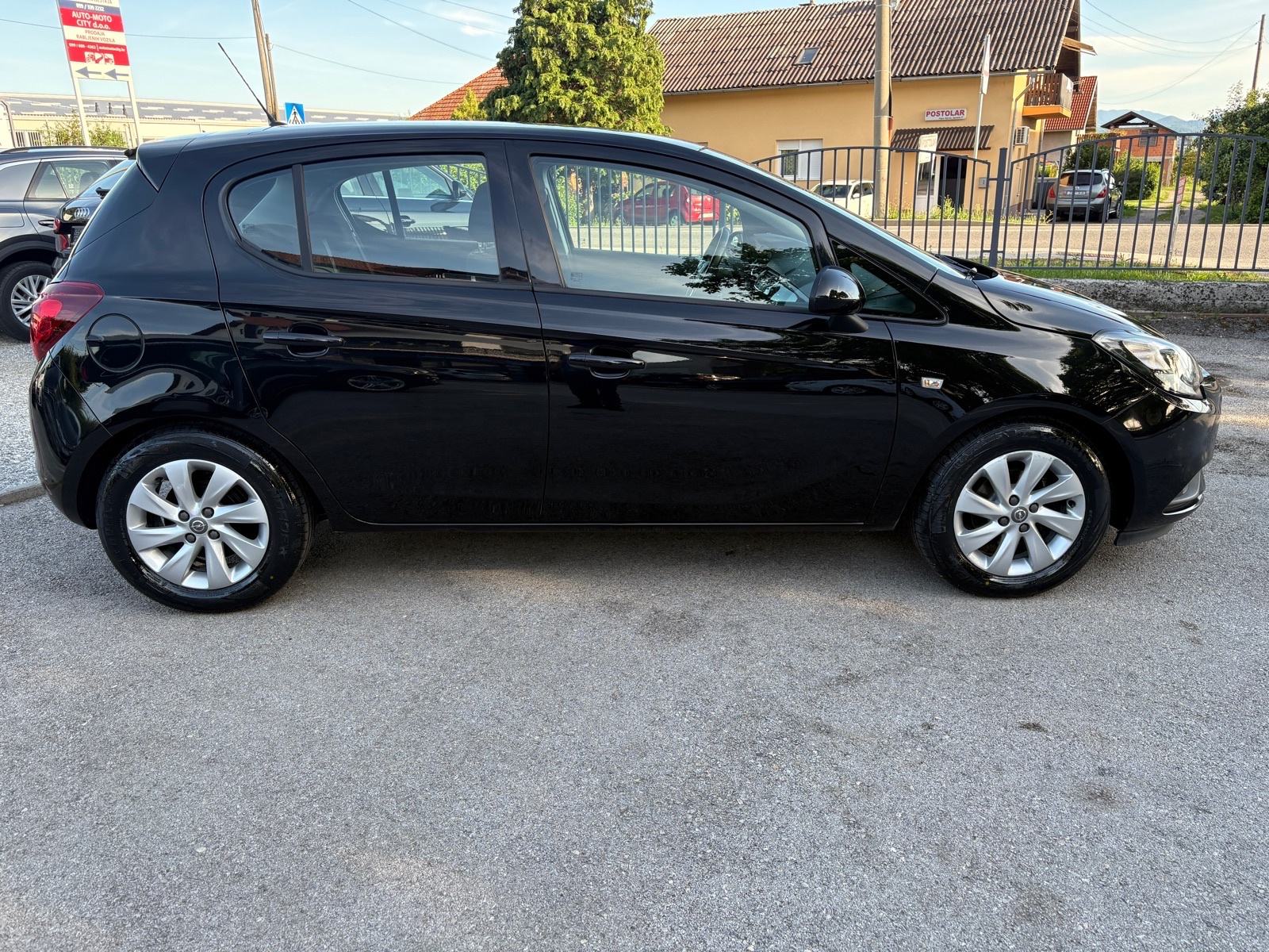 Opel Corsa 1,2 Edition/MFU/PDC/TEMPO/DISPLAY/NOVE GUME/TOP!!, fotografija 6