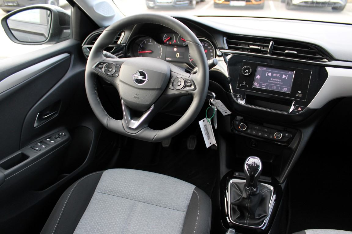 Opel Corsa 1,2 Edition, fotografija 9