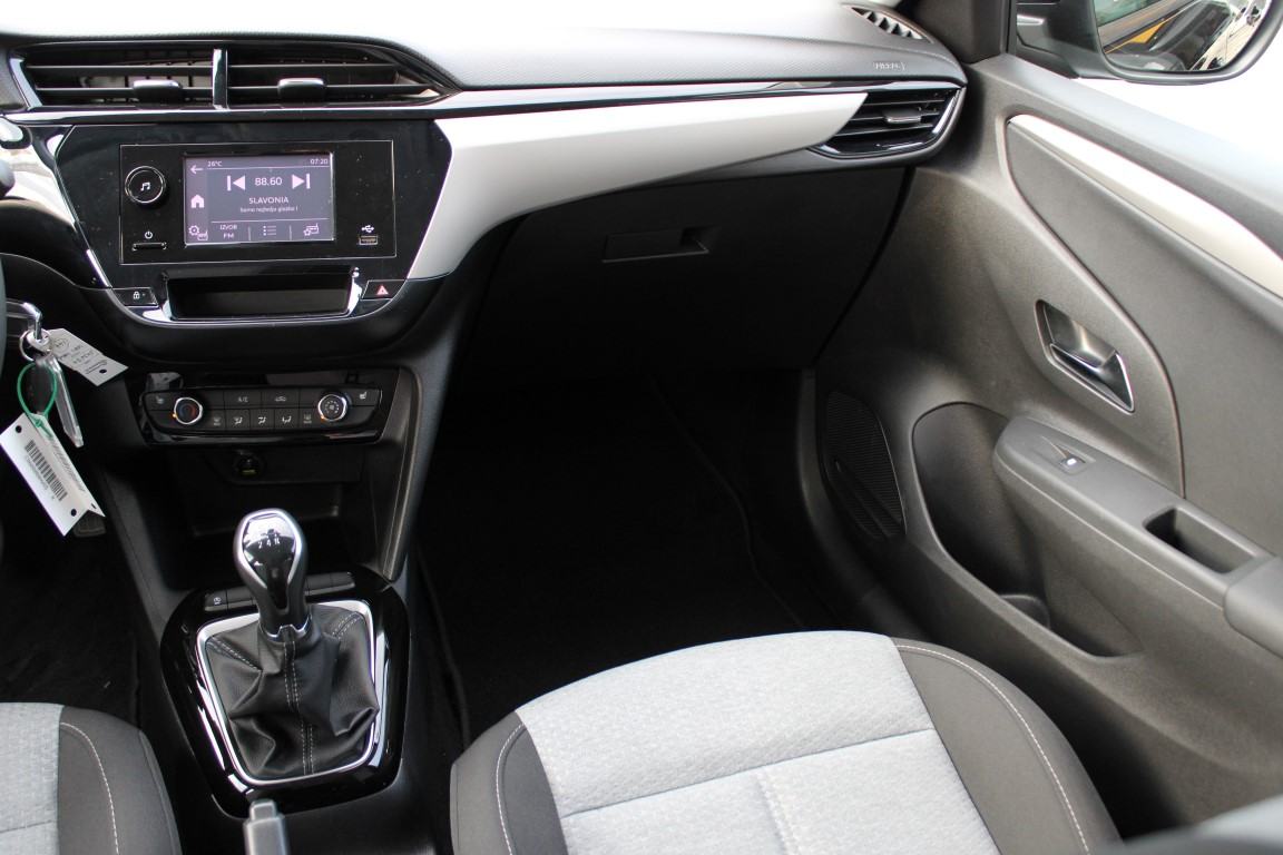Opel Corsa 1,2 Edition, fotografija 10