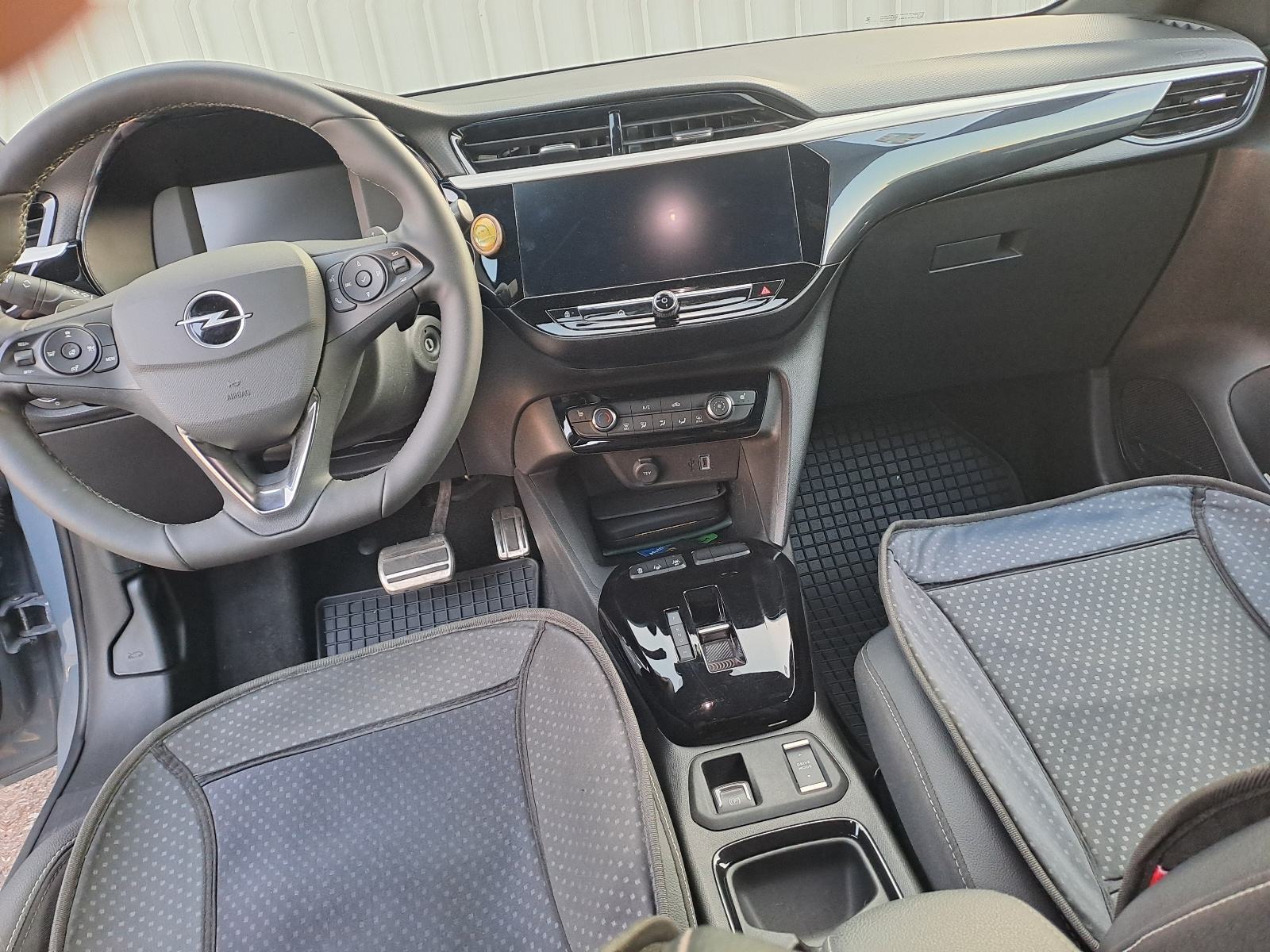 Opel Corsa 1,2 GS LINE automatik, fotografija 14