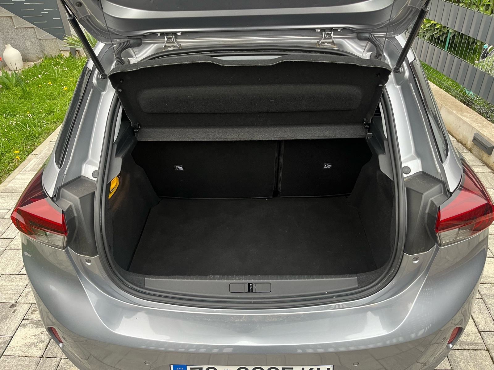Opel Corsa 1,2// REG.1.g-KAMERA 360", fotografija 12