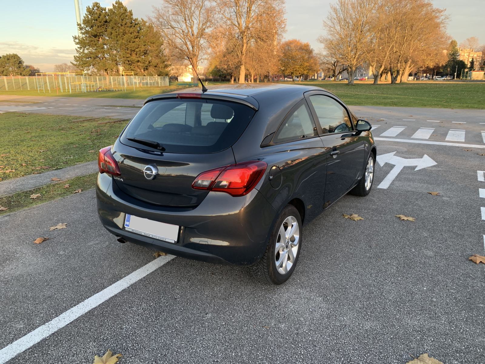 Opel Corsa 1,2, servisirana, bez ulaganja, fotografija 2