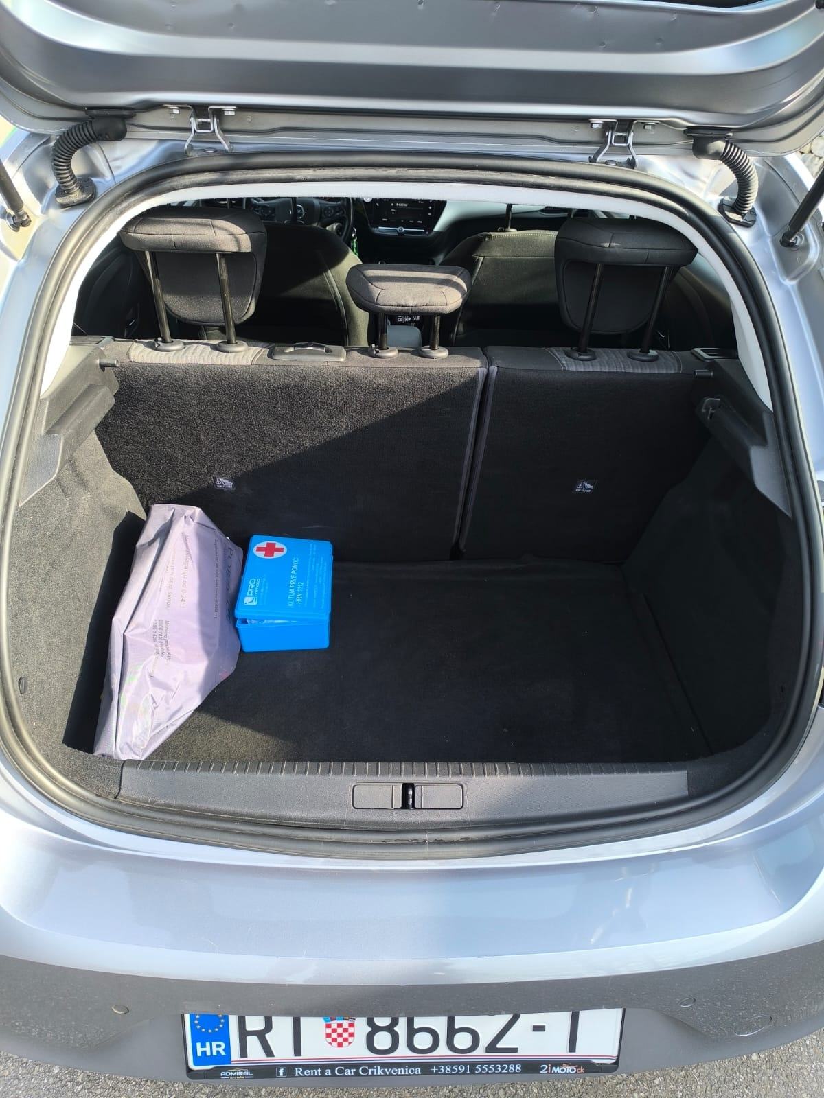 Opel Corsa 1,2, fotografija 8