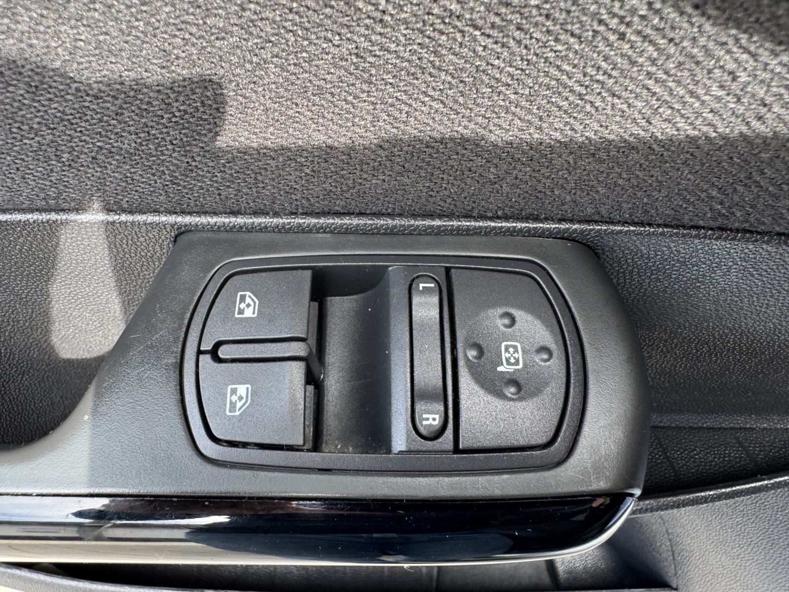 Opel Corsa 1.2 Cosmo⭐ 5 vrata, Klima, Alu felge, Servis ⭐ Top stanje, fotografija 19