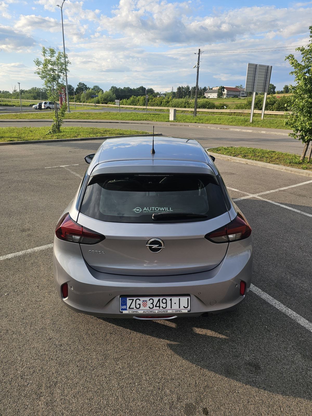 Opel Corsa 1,2, fotografija 7