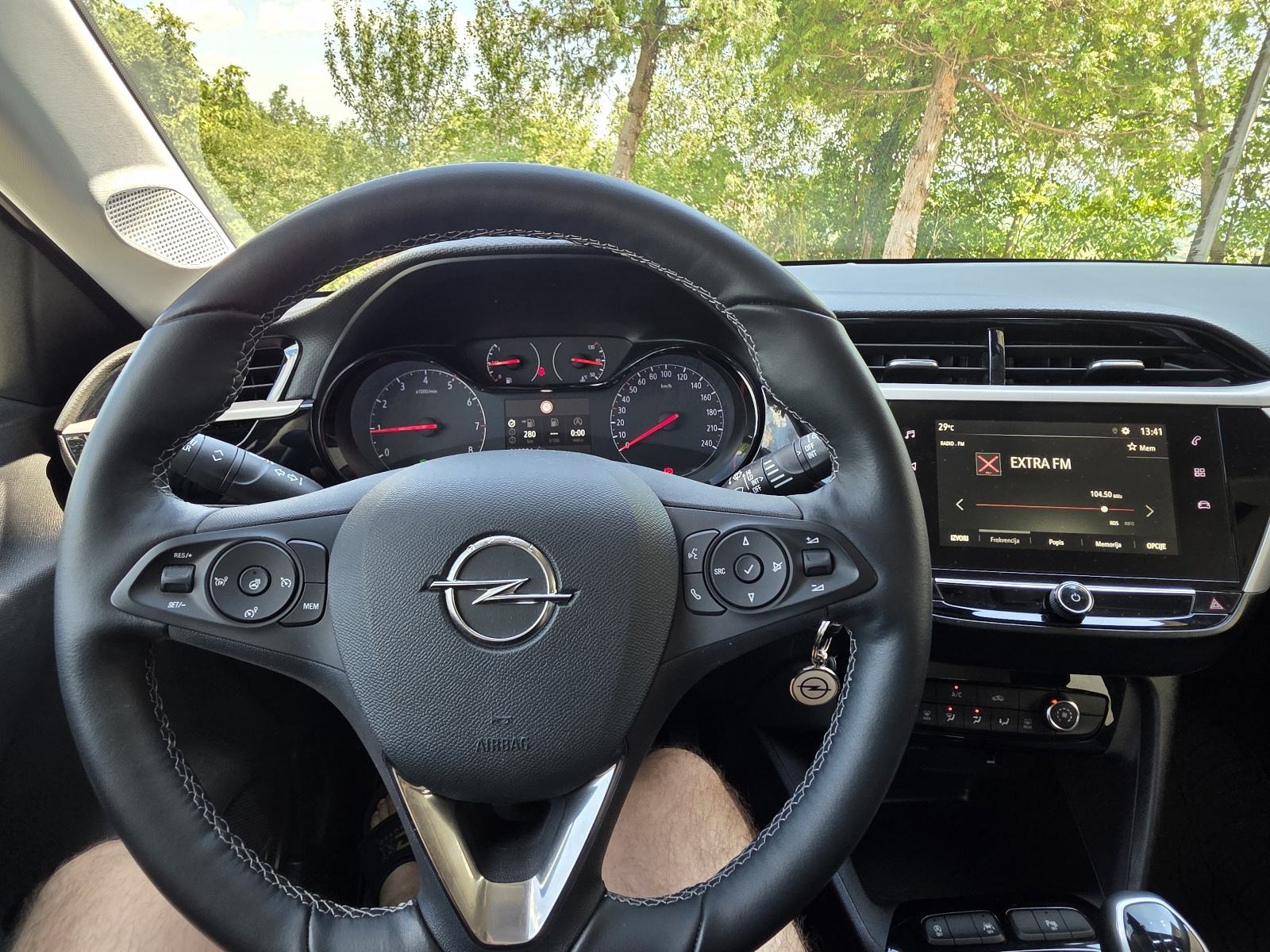 Opel Corsa 1,2, fotografija 12