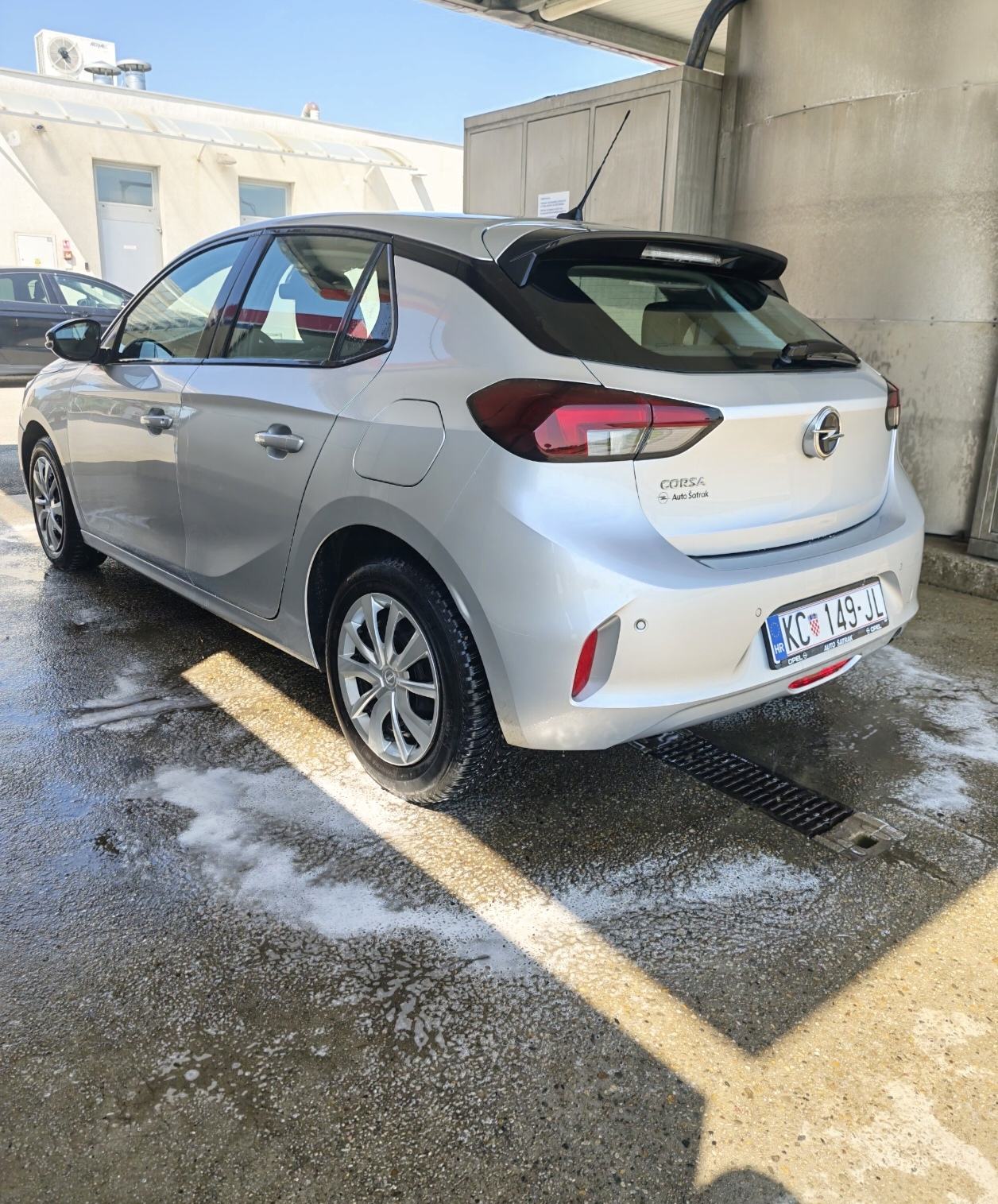Opel Corsa 1,2, fotografija 3