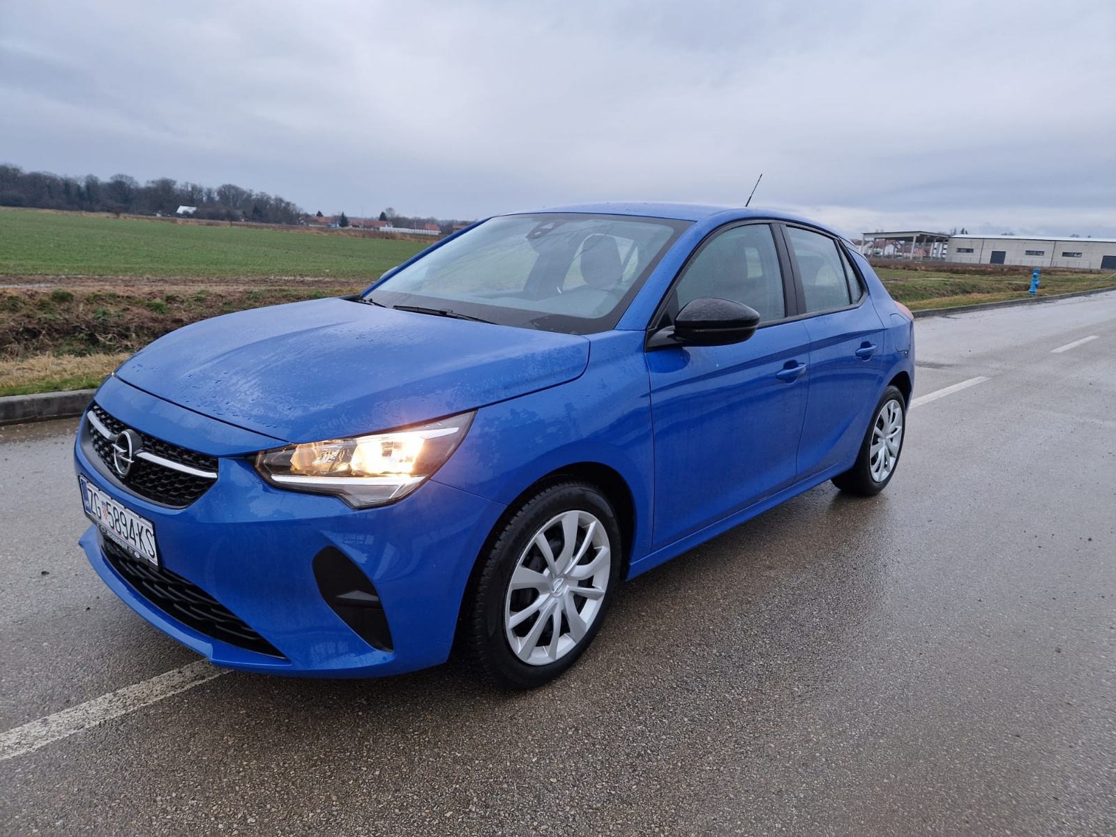 Opel Corsa 1,2, fotografija 2