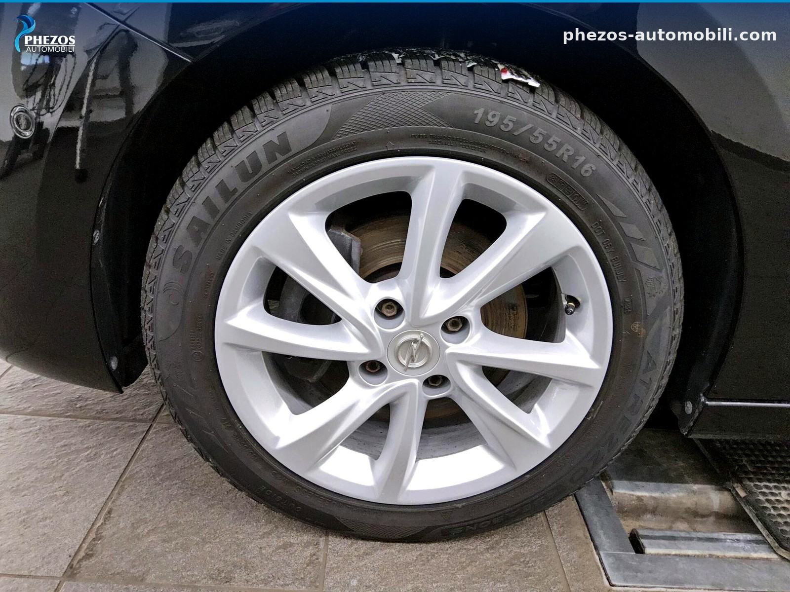 Opel Corsa 1.2 Turbo Elegance, fotografija 11