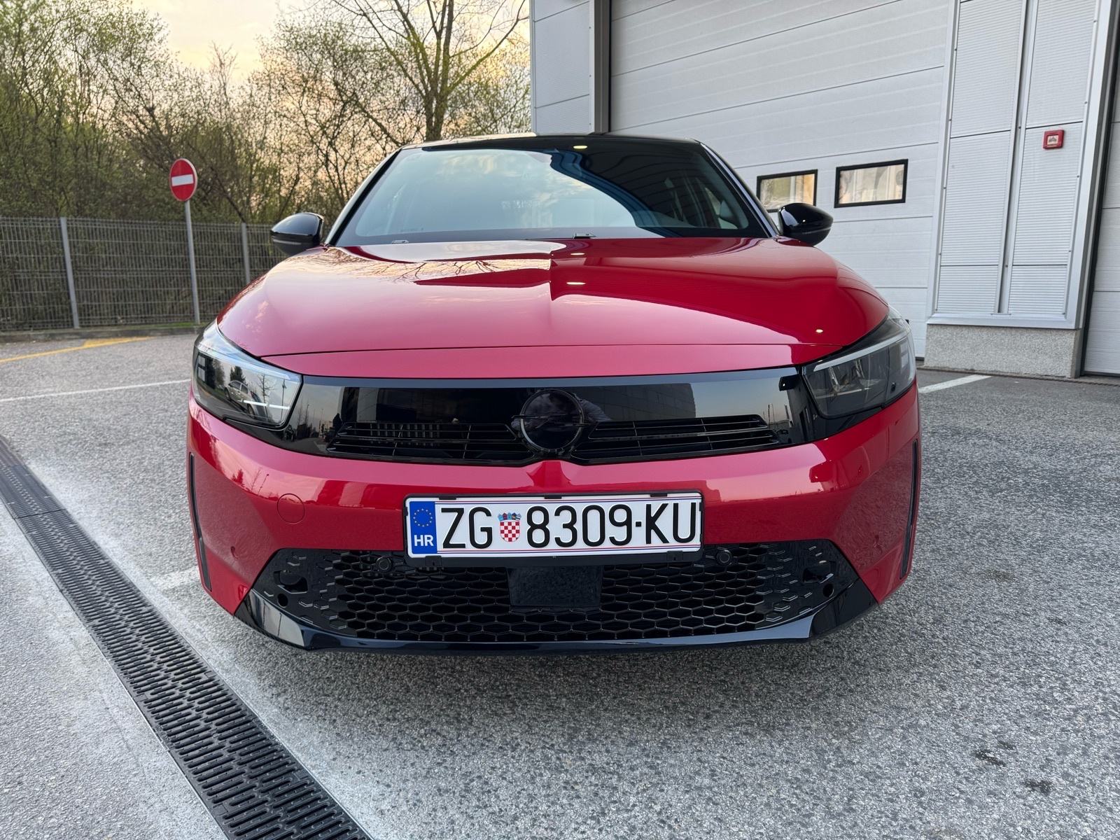 Opel Corsa 1,2 Turbo GS Line+ **NIJE UVOZ,2xKLJUČA,ORIGINA KM,74 KW**, fotografija 8