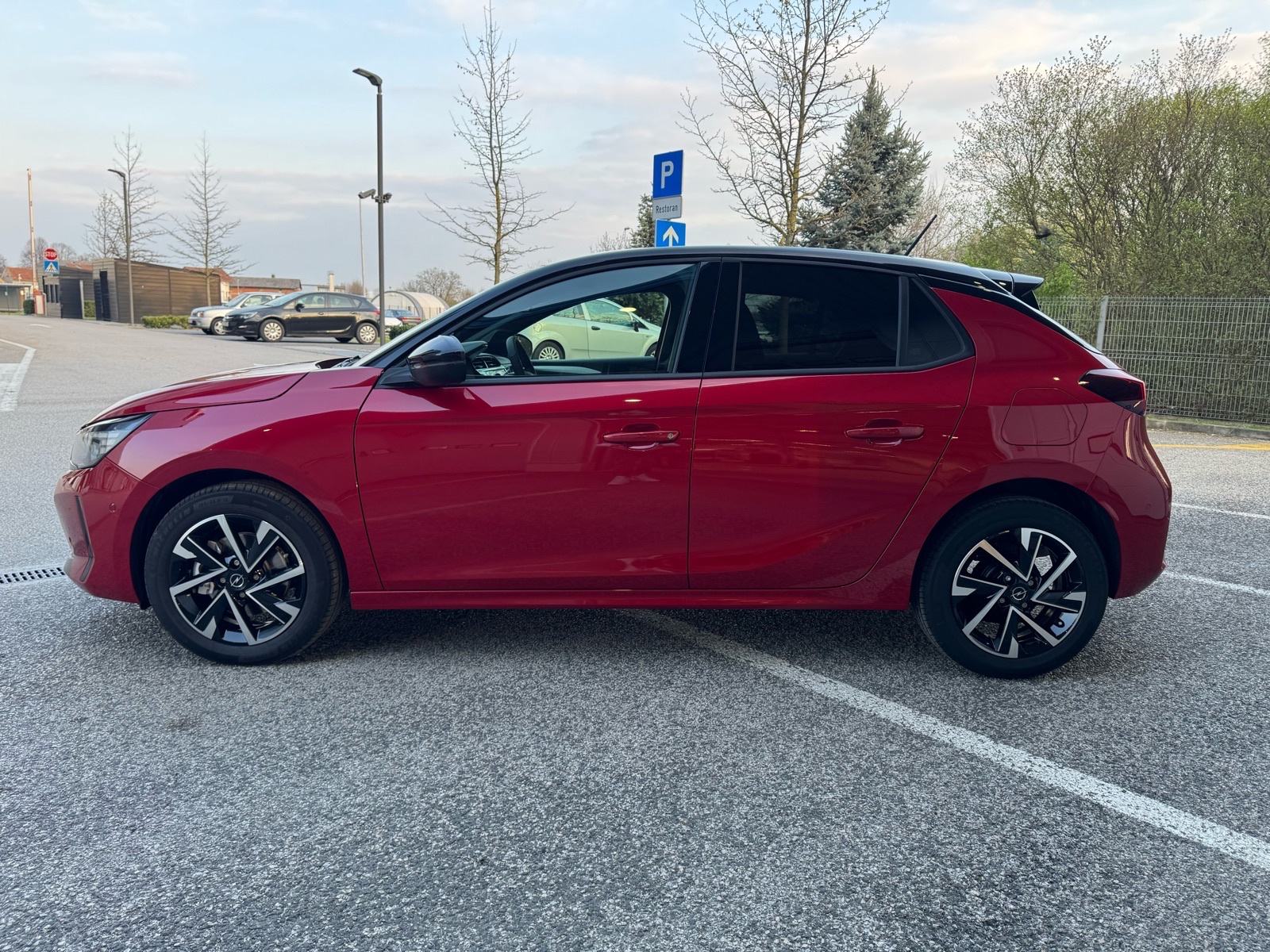 Opel Corsa 1,2 Turbo GS Line+ **NIJE UVOZ,2xKLJUČA,ORIGINA KM,74 KW**, pogled izvana - slika 2