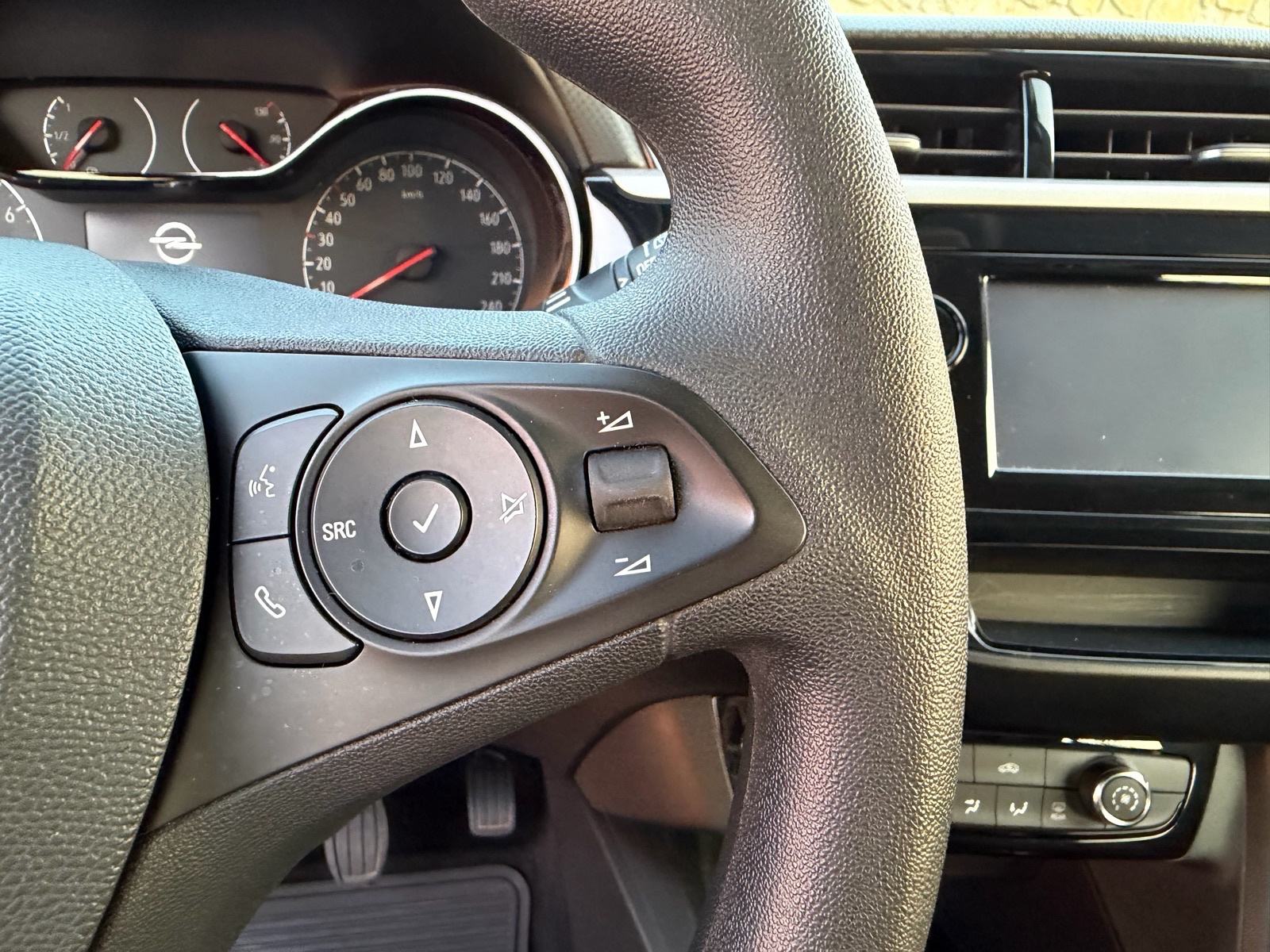 Opel Corsa 1,2 • Veliki servis • Tempomat • Klima, fotografija 16