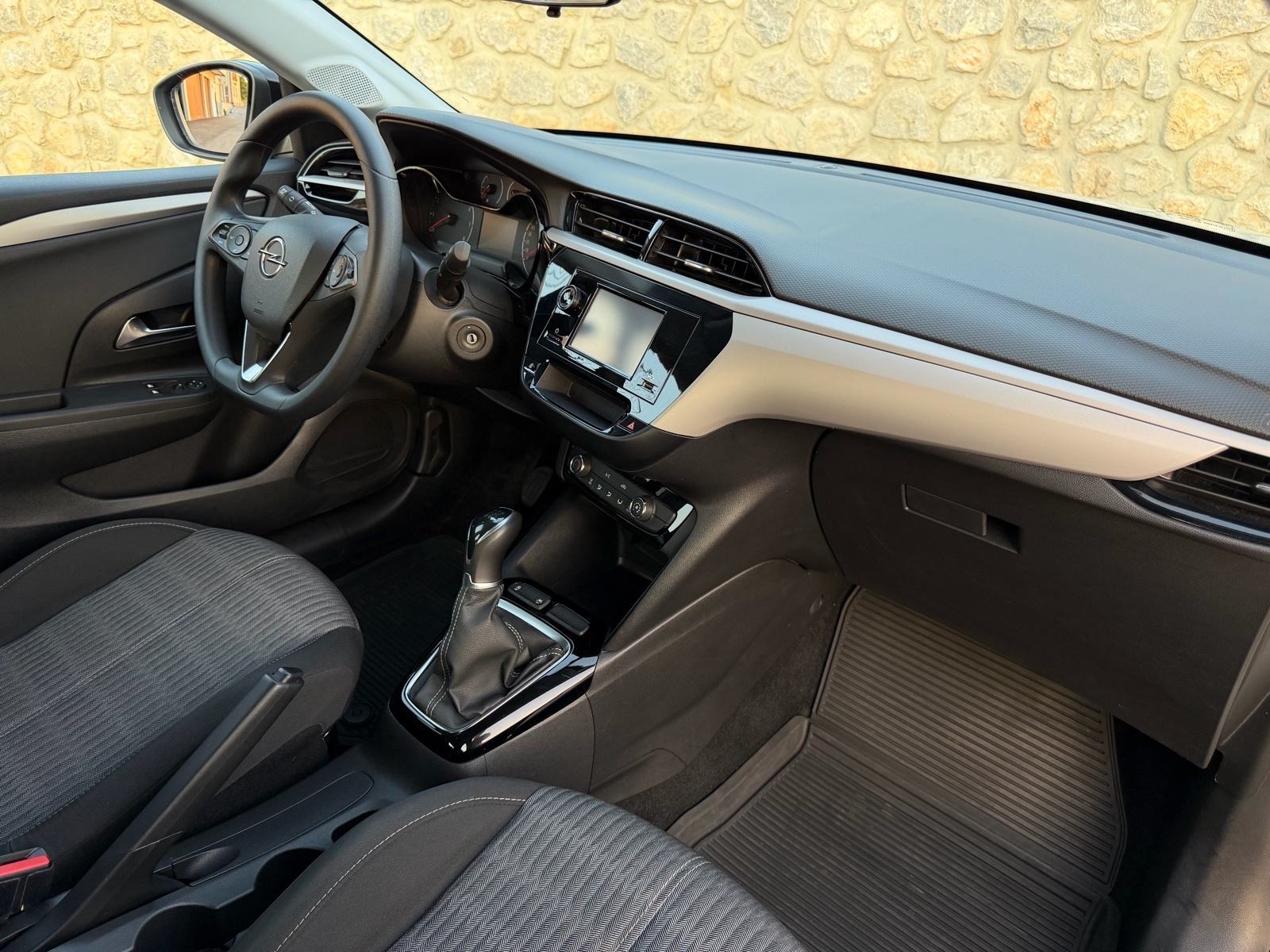 Opel Corsa 1,2 • Veliki servis • Tempomat • Klima, fotografija 8