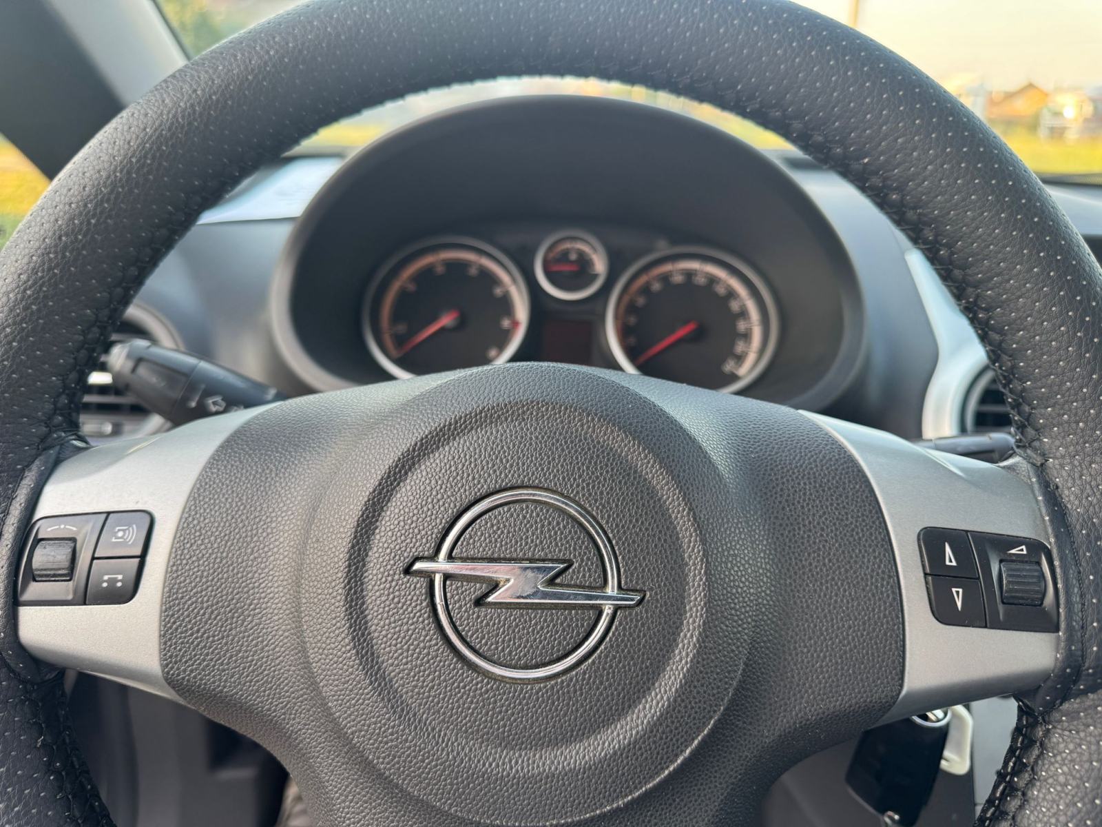 Opel Corsa 1,3 CDTI-2012gd.md-KLIMA-5vrata,tempomat,1.vlasnica,KARTICE, fotografija 16