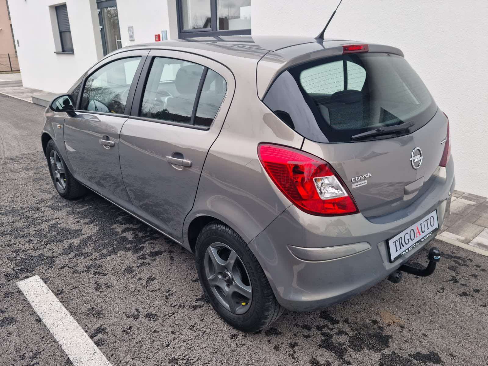 Opel Corsa 1.3 CDTI 2013.g.* 12 MJ JAMSTVO - SERVISNA KNJIGA*, fotografija 7